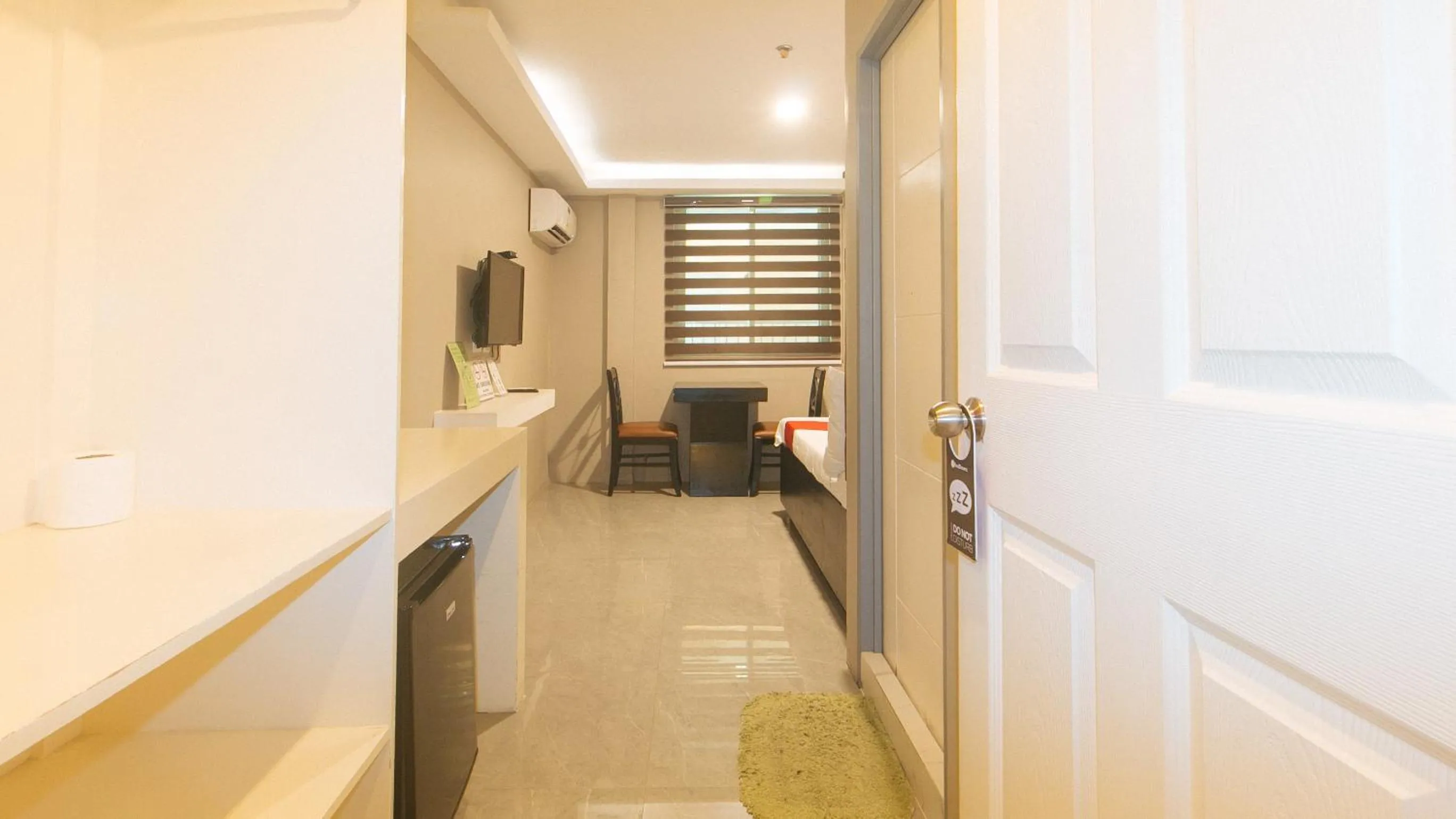 Bedroom in RedDoorz Plus at Seventy Five Inn Near Manila Airport