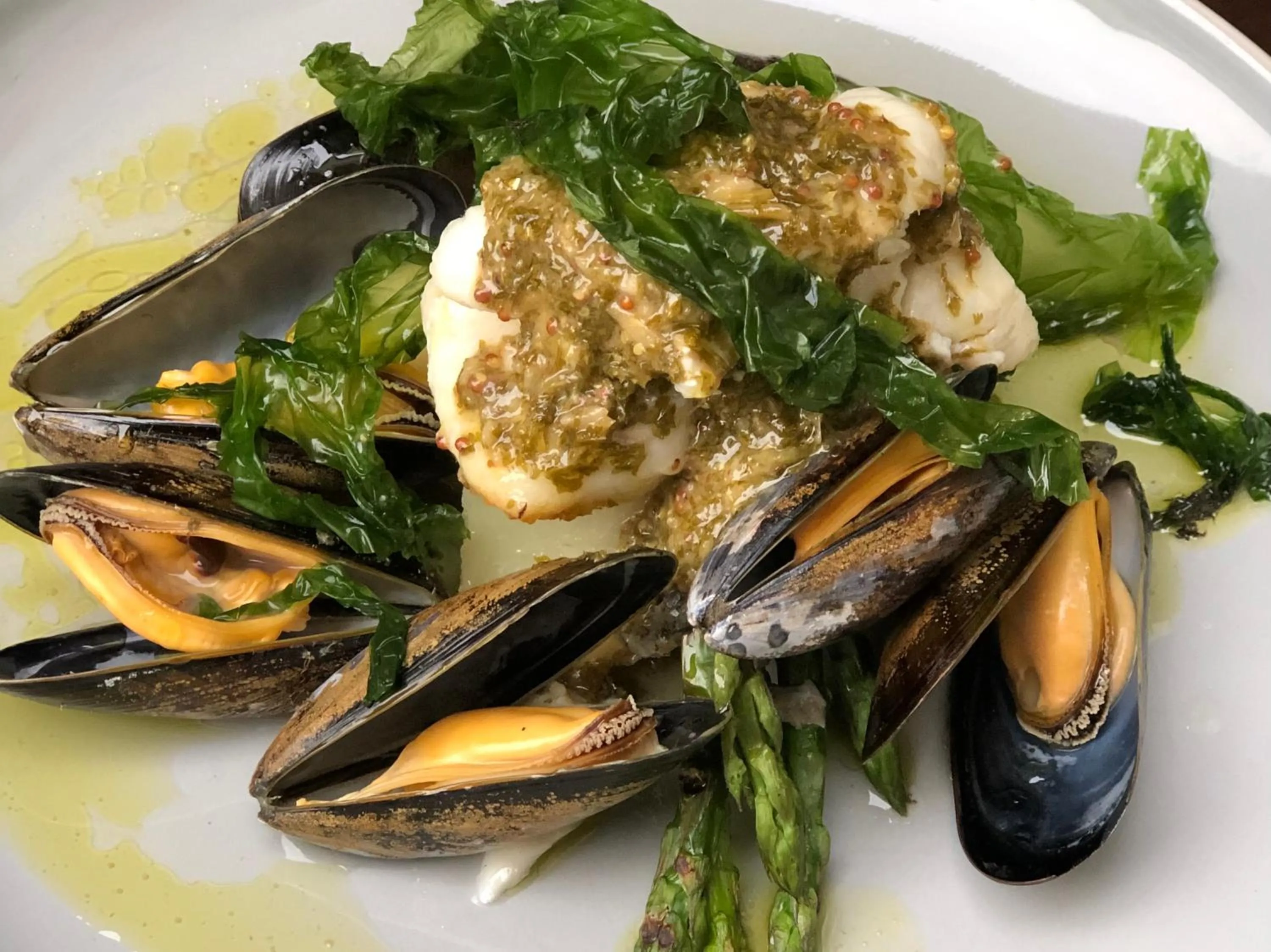 Food and drinks in Farthings Country House Hotel & Restaurant Tunton