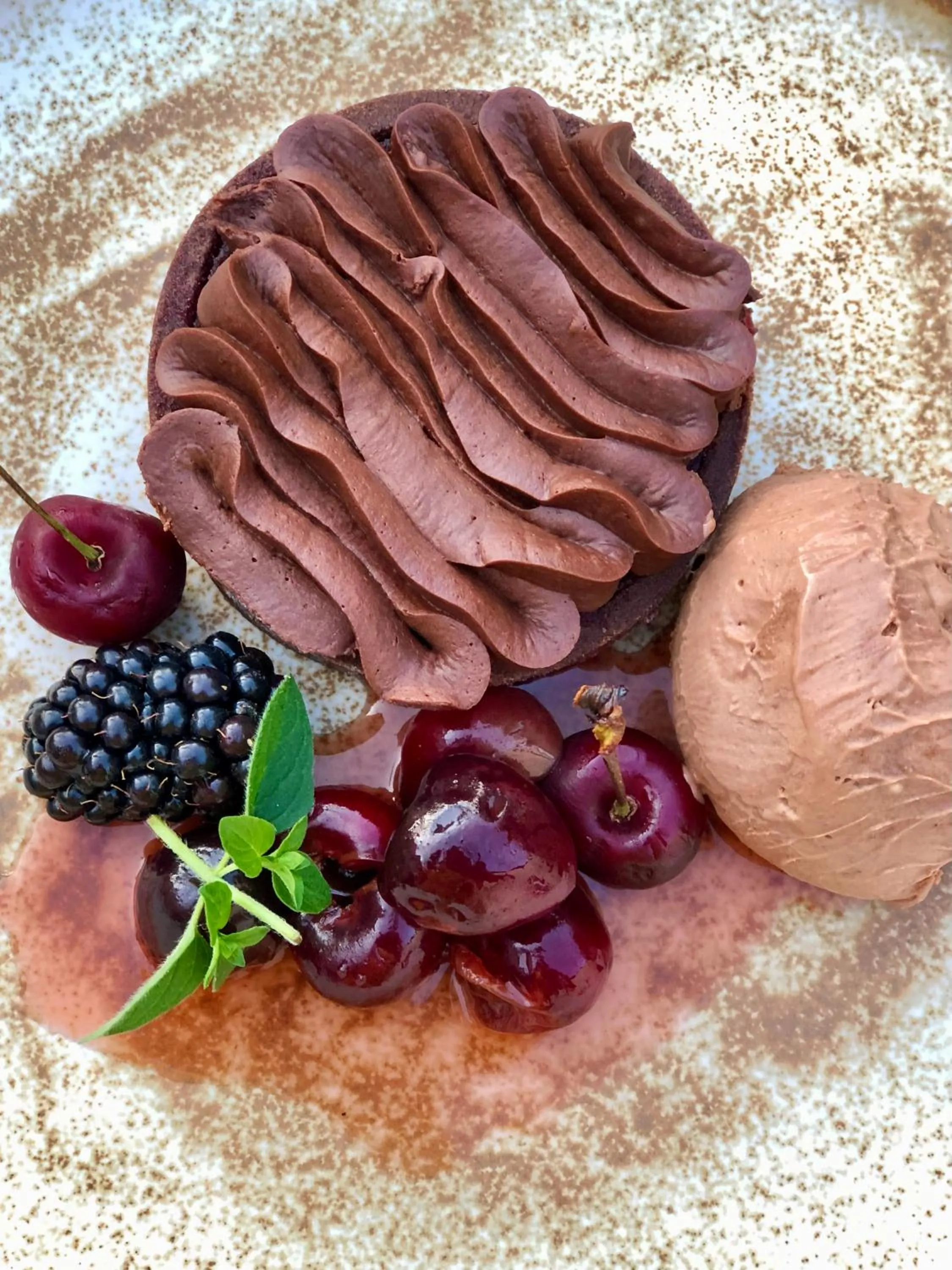 Food and drinks in Farthings Country House Hotel & Restaurant Tunton