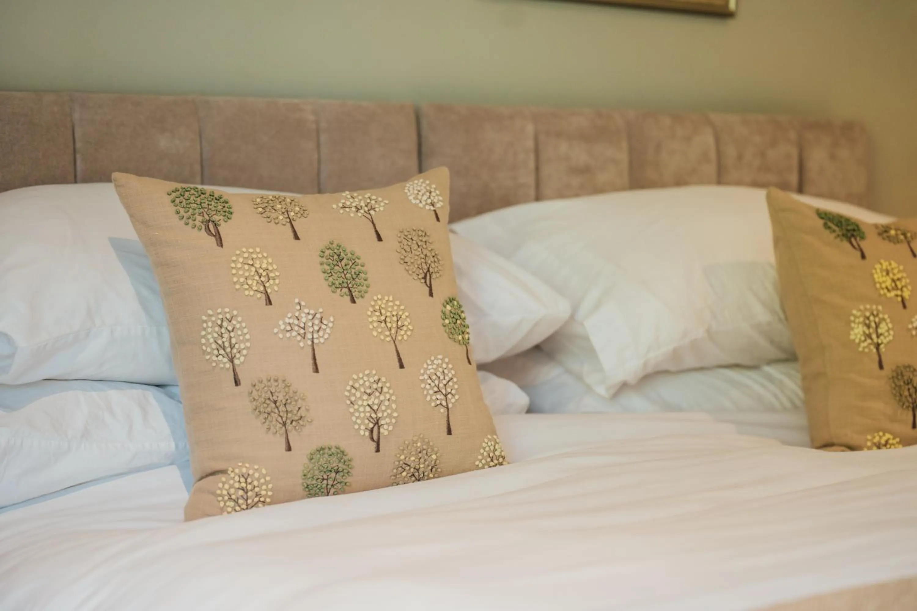 Bedroom, Bed in The Farthings Somerset