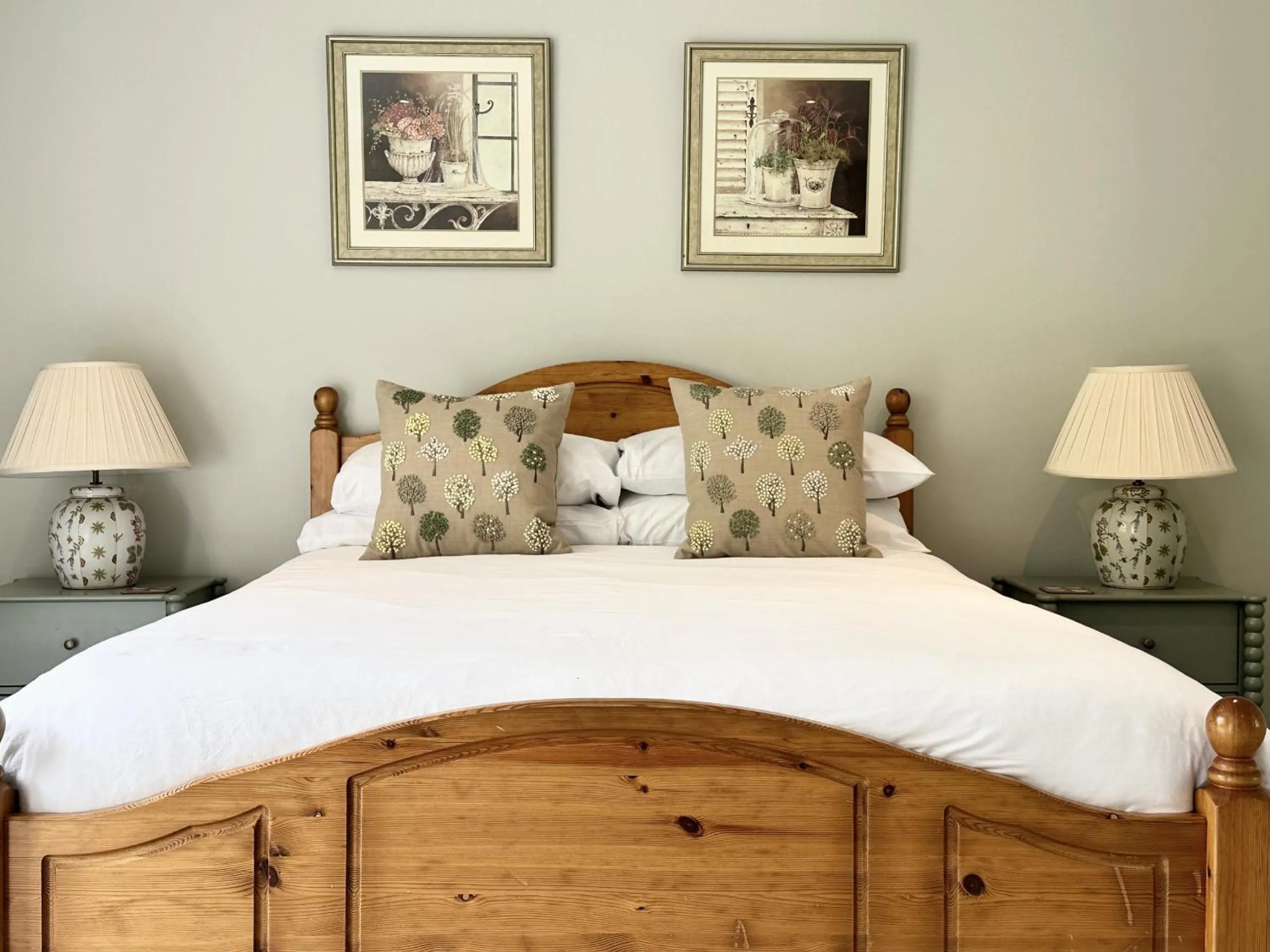 Bedroom, Bed in Farthings Country House Hotel & Restaurant Tunton