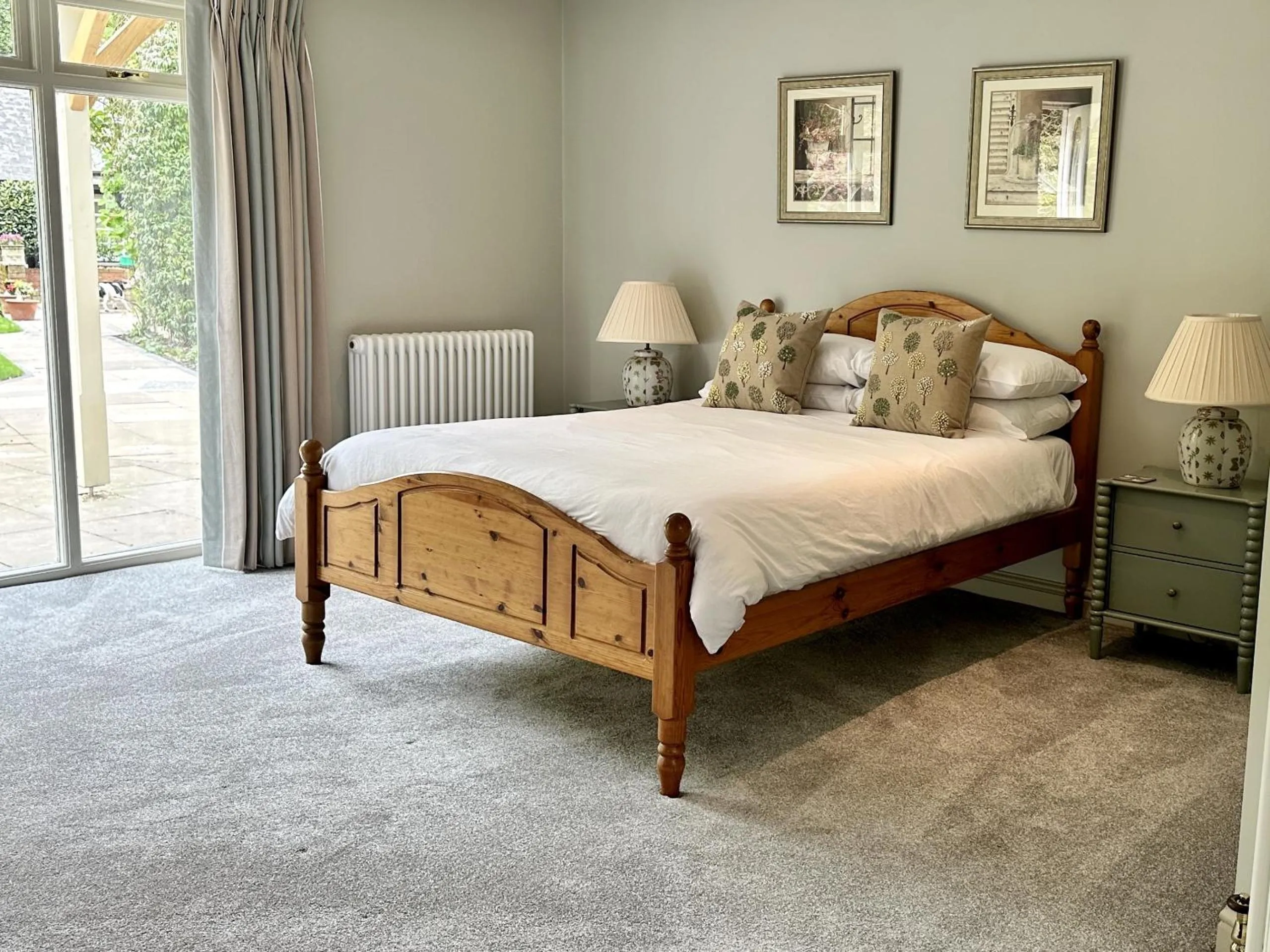 Bedroom, Bed in Farthings Country House Hotel & Restaurant Tunton