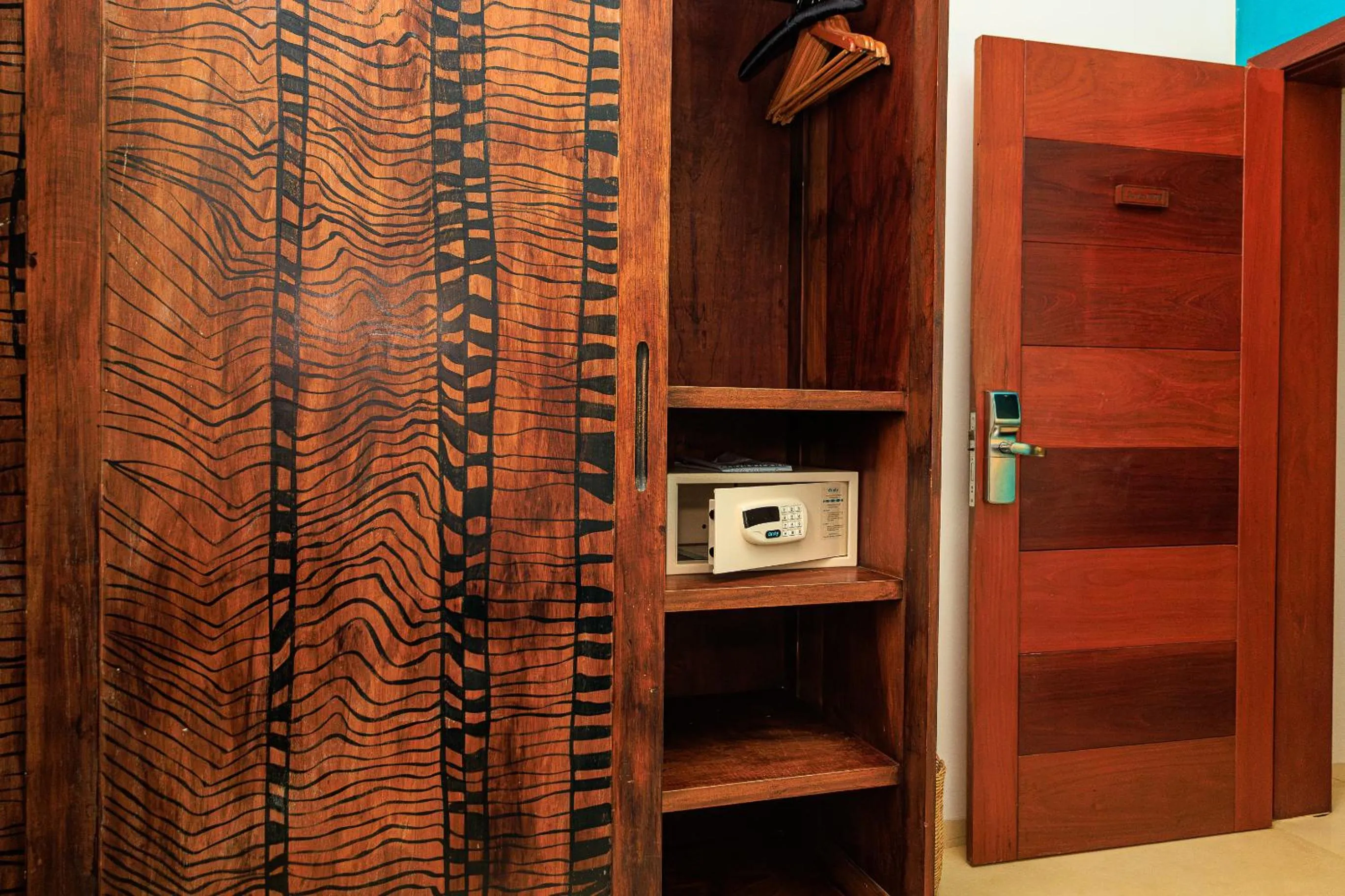 safe in Campo Bahia Hotel Villas Spa