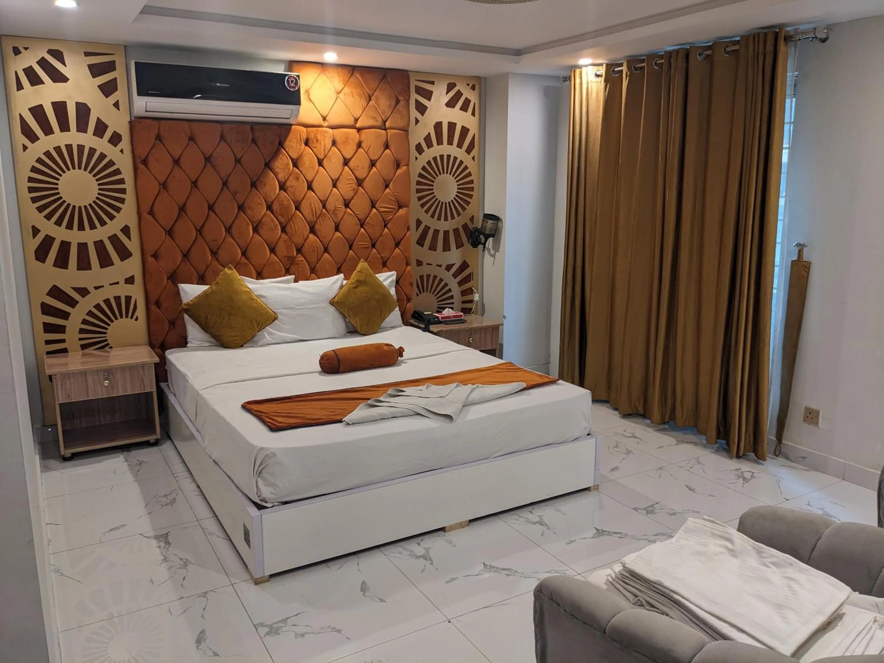 Bedroom, Bed in Nuva Hotel