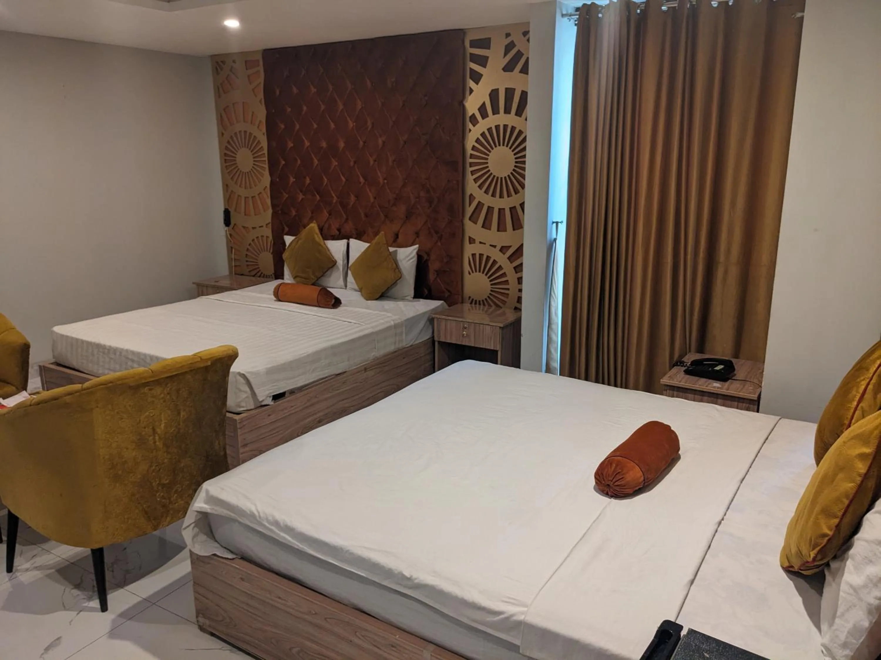 Bedroom, Bed in Nuva Hotel