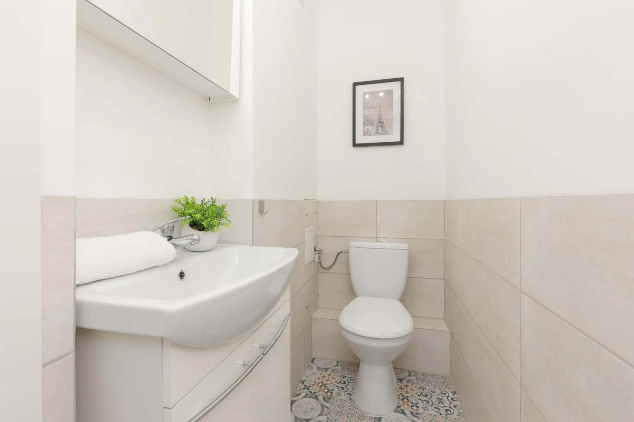 Toilet in Kopcińskiego Bright & Spacious Apartment Warsaw Ursynów by Noclegi Renters