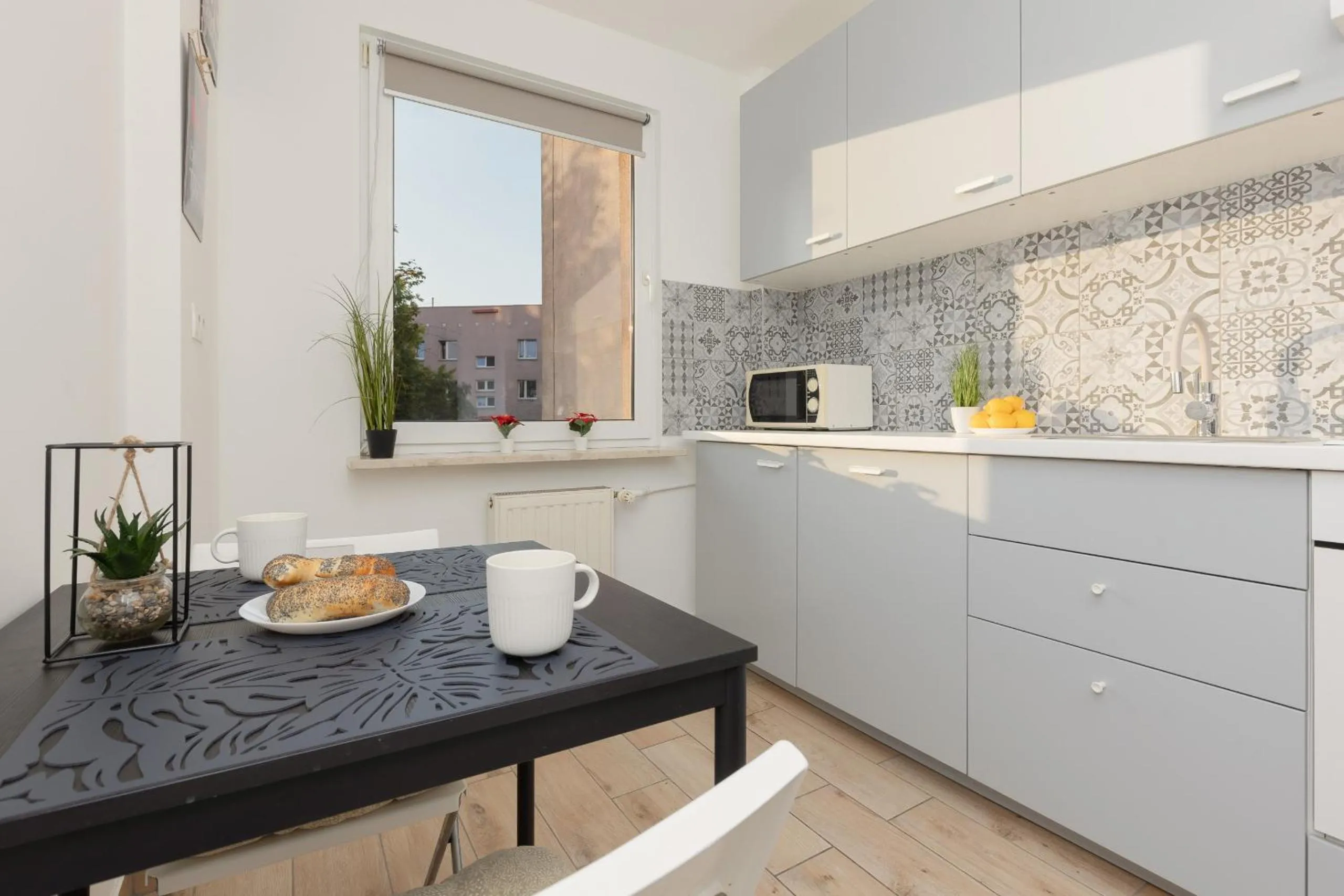 Kitchen or kitchenette in Kopcińskiego Bright & Spacious Apartment Warsaw Ursynów by Noclegi Renters