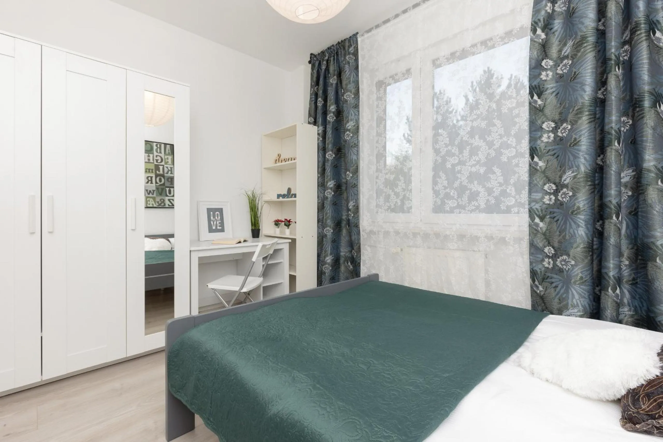 Bed in Kopcińskiego Bright & Spacious Apartment Warsaw Ursynów by Noclegi Renters