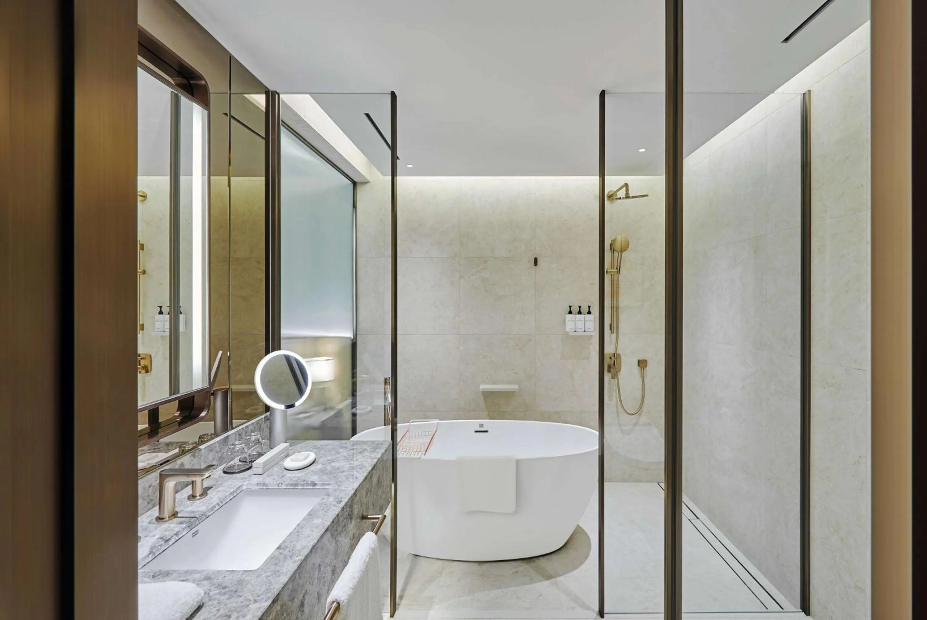 TV and multimedia in Wyndham Grand Busan