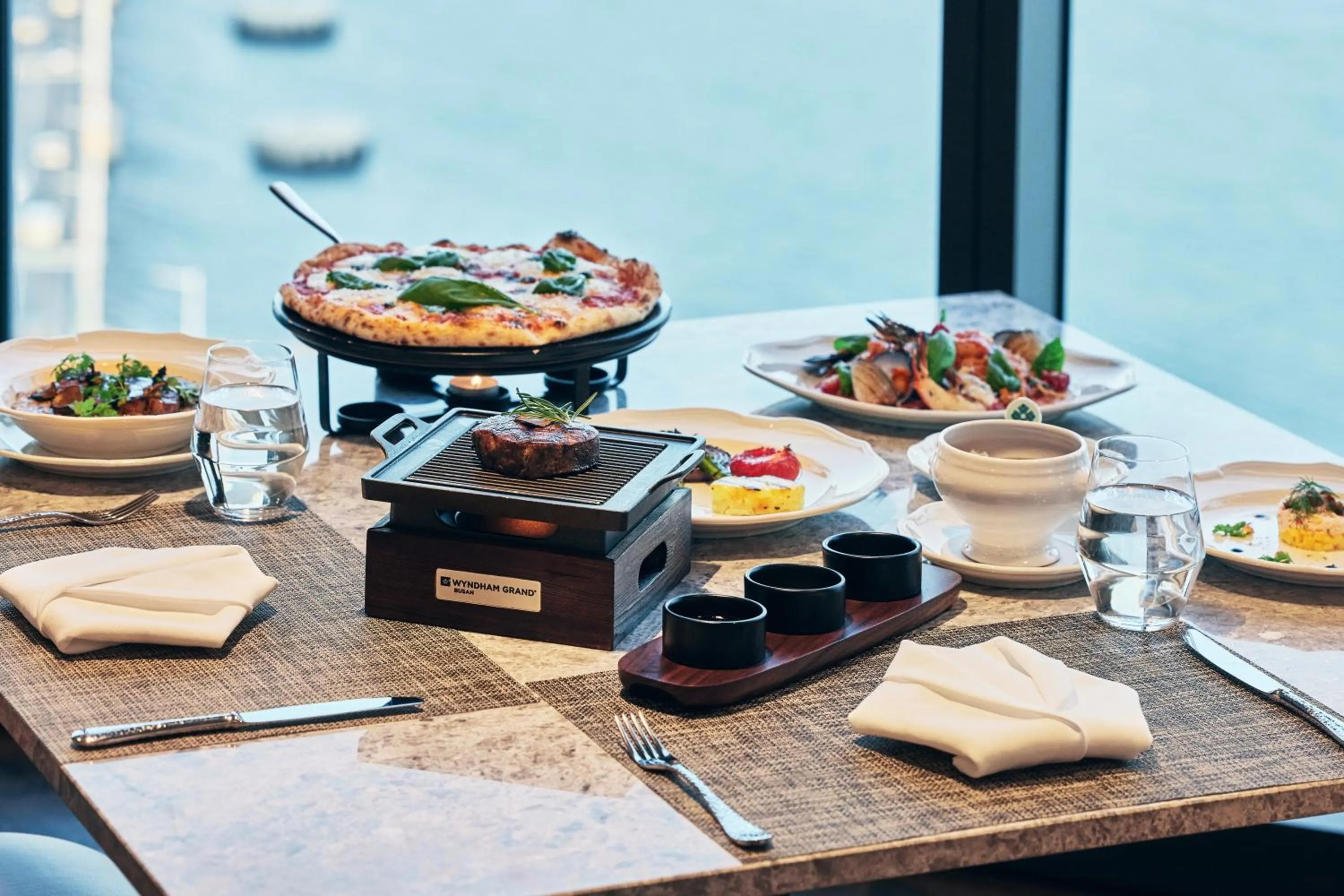 Restaurant/places to eat in Wyndham Grand Busan