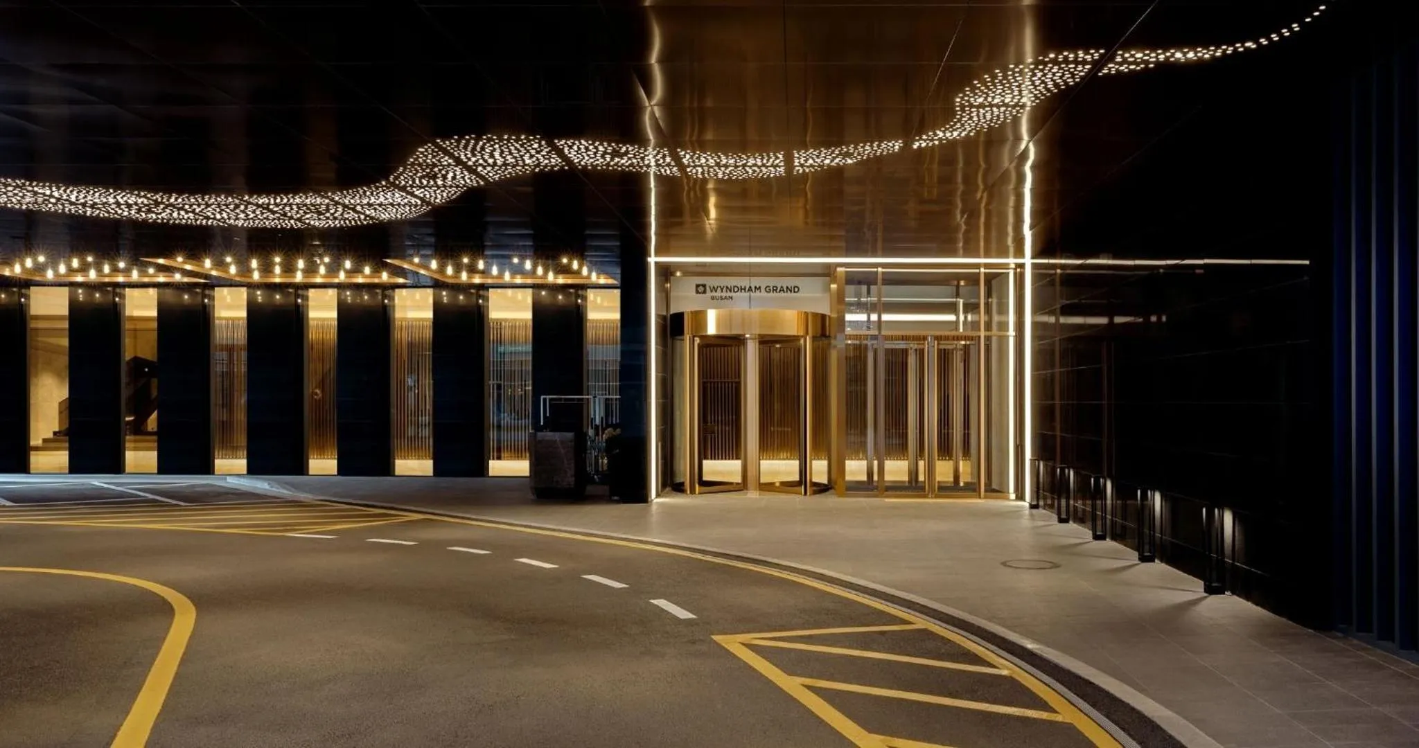 Facade/entrance in Wyndham Grand Busan
