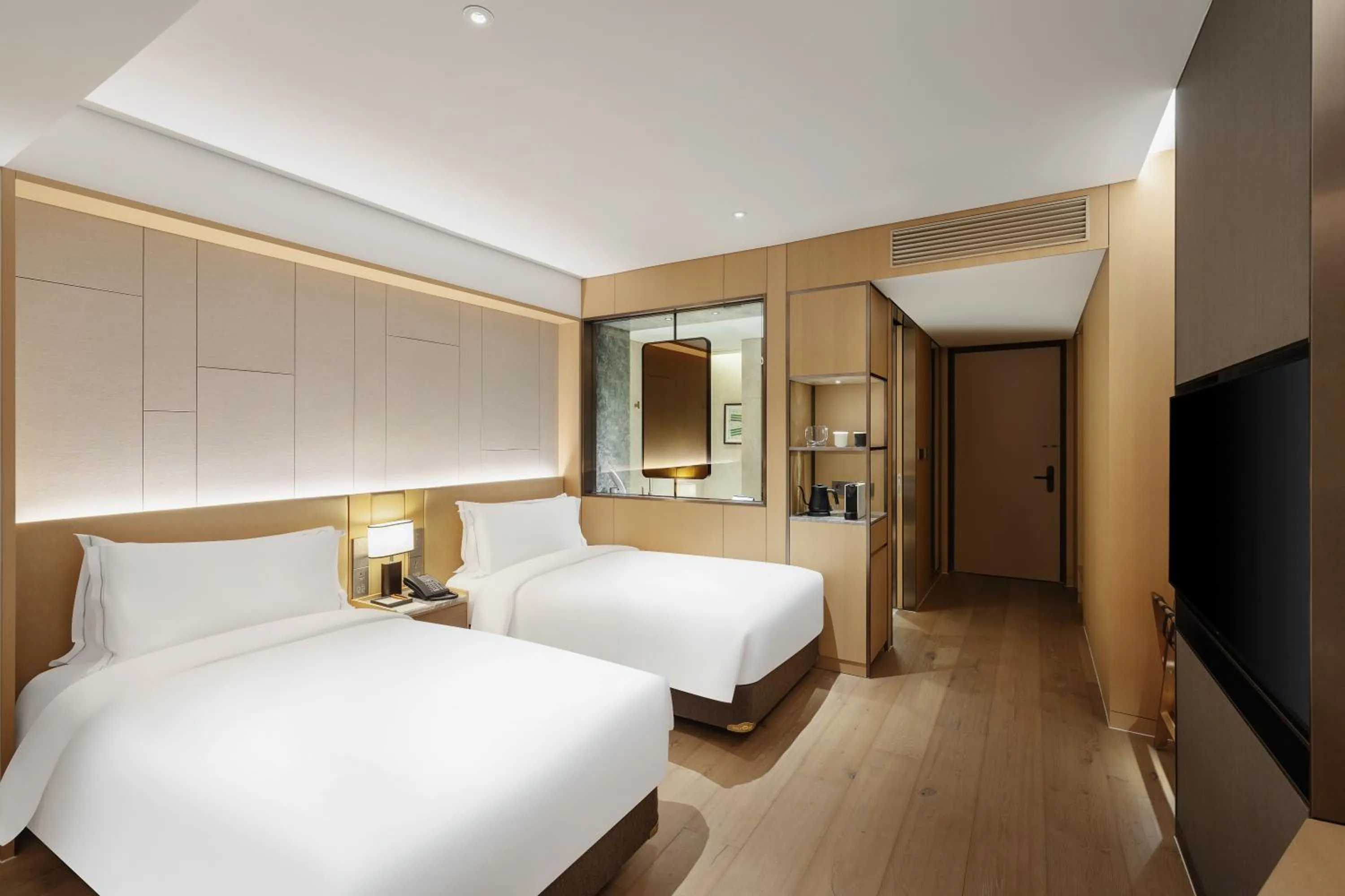 Bedroom, Bed in Wyndham Grand Busan