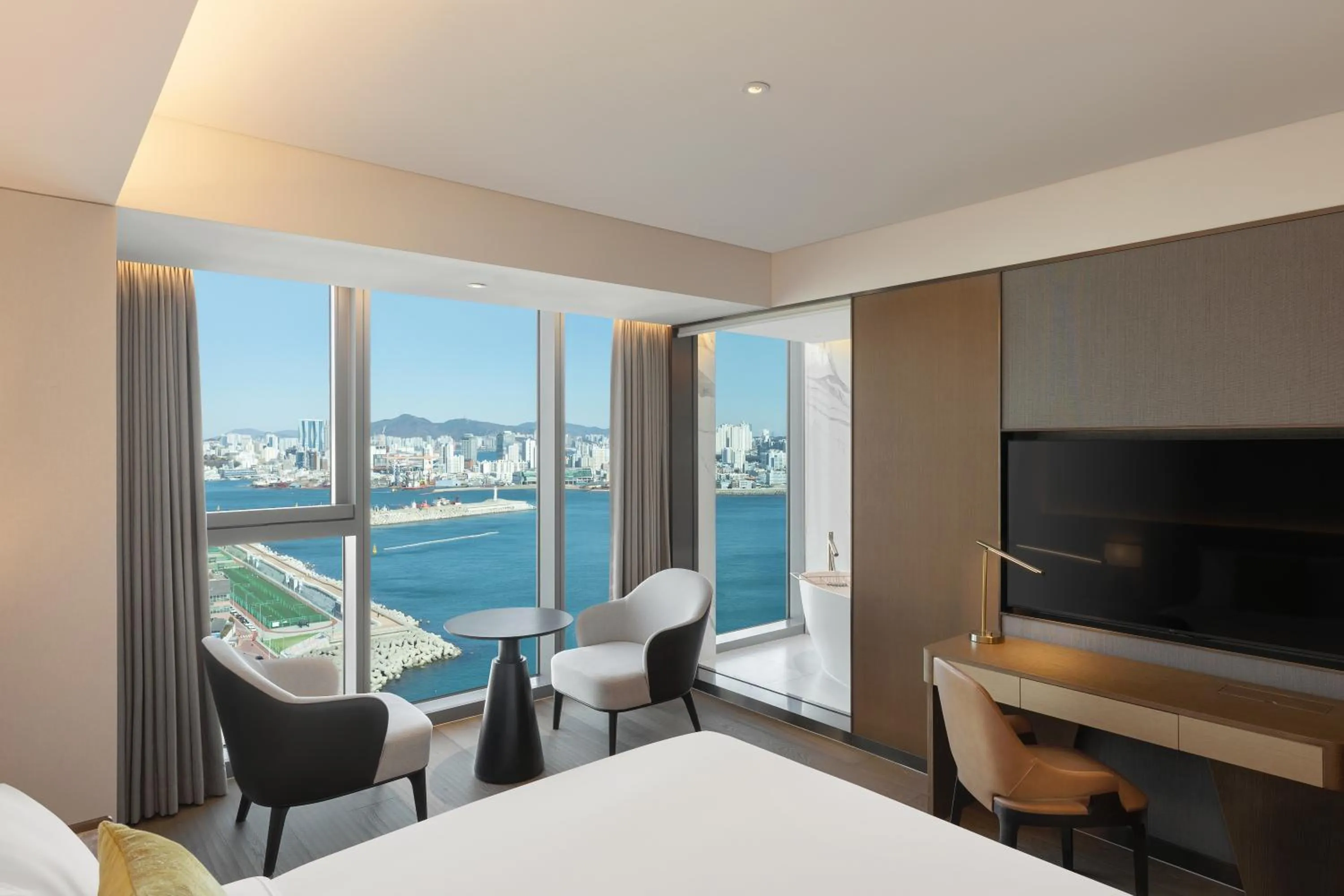 View (from property/room), Bed in Wyndham Grand Busan