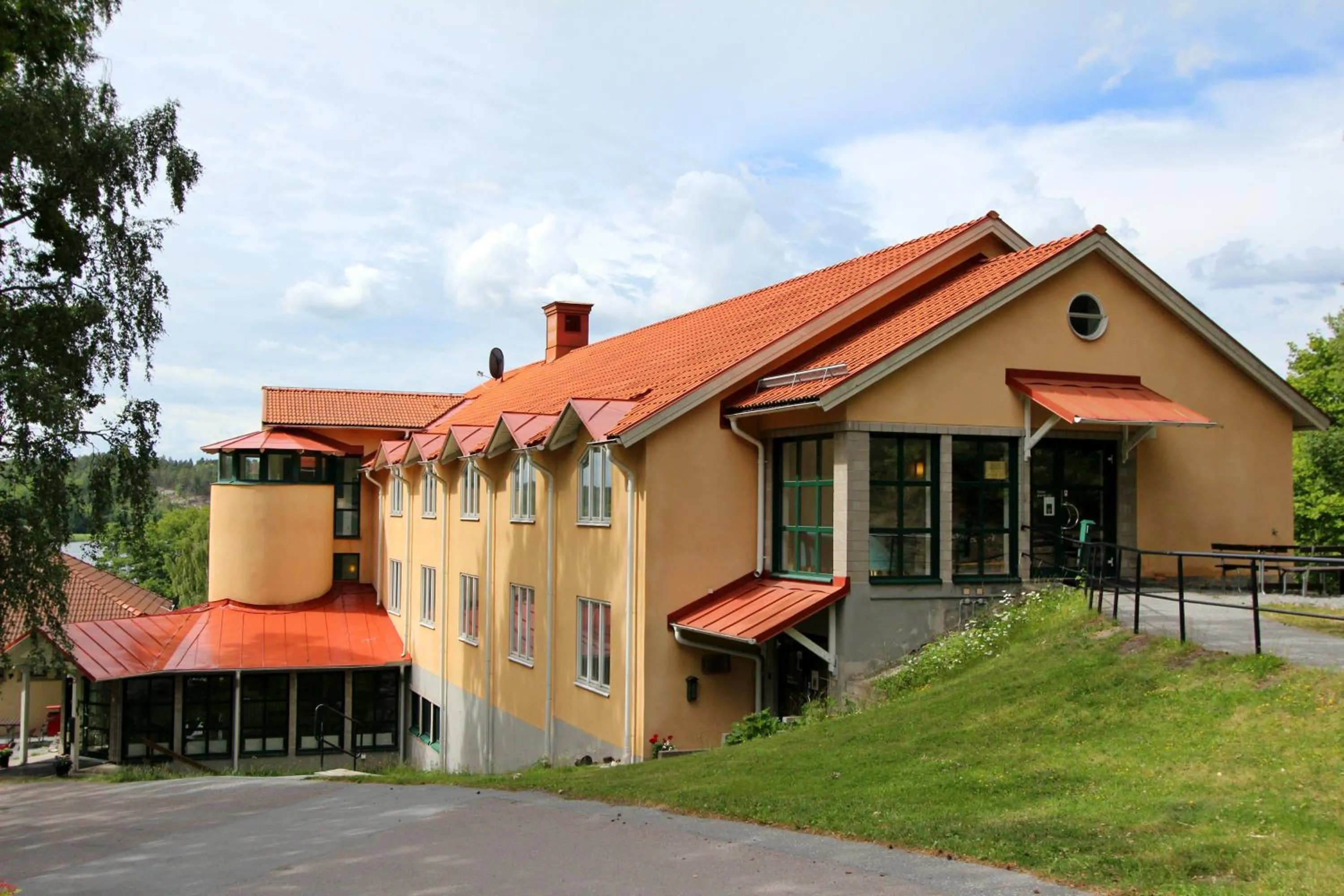 Facade/entrance in STF Sigtuna Vandrarhem