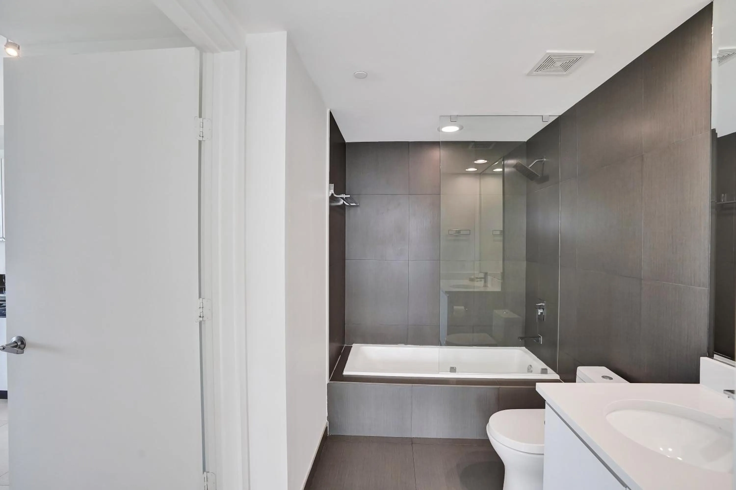 Bathroom in Dharma Home Suites Miami Beach at Monte Carlo