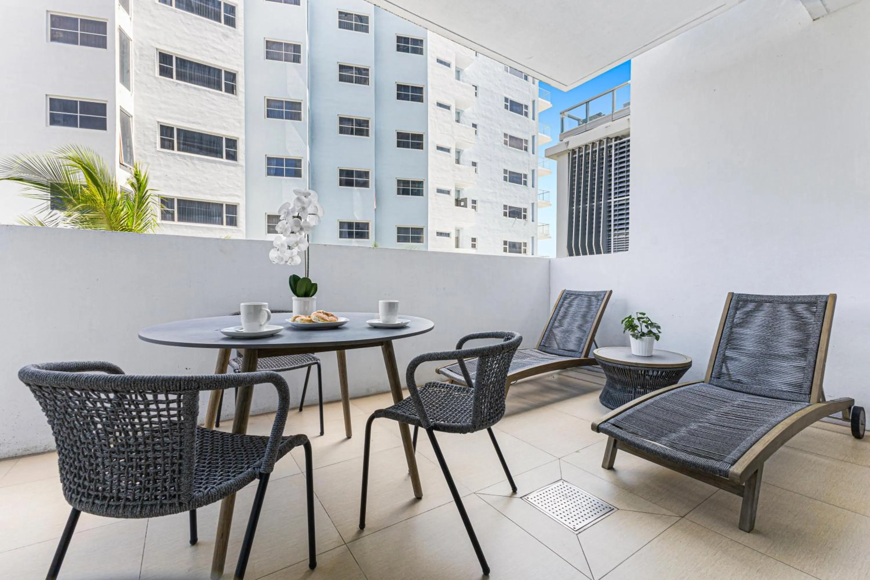 Balcony/Terrace in Dharma Home Suites Miami Beach at Monte Carlo
