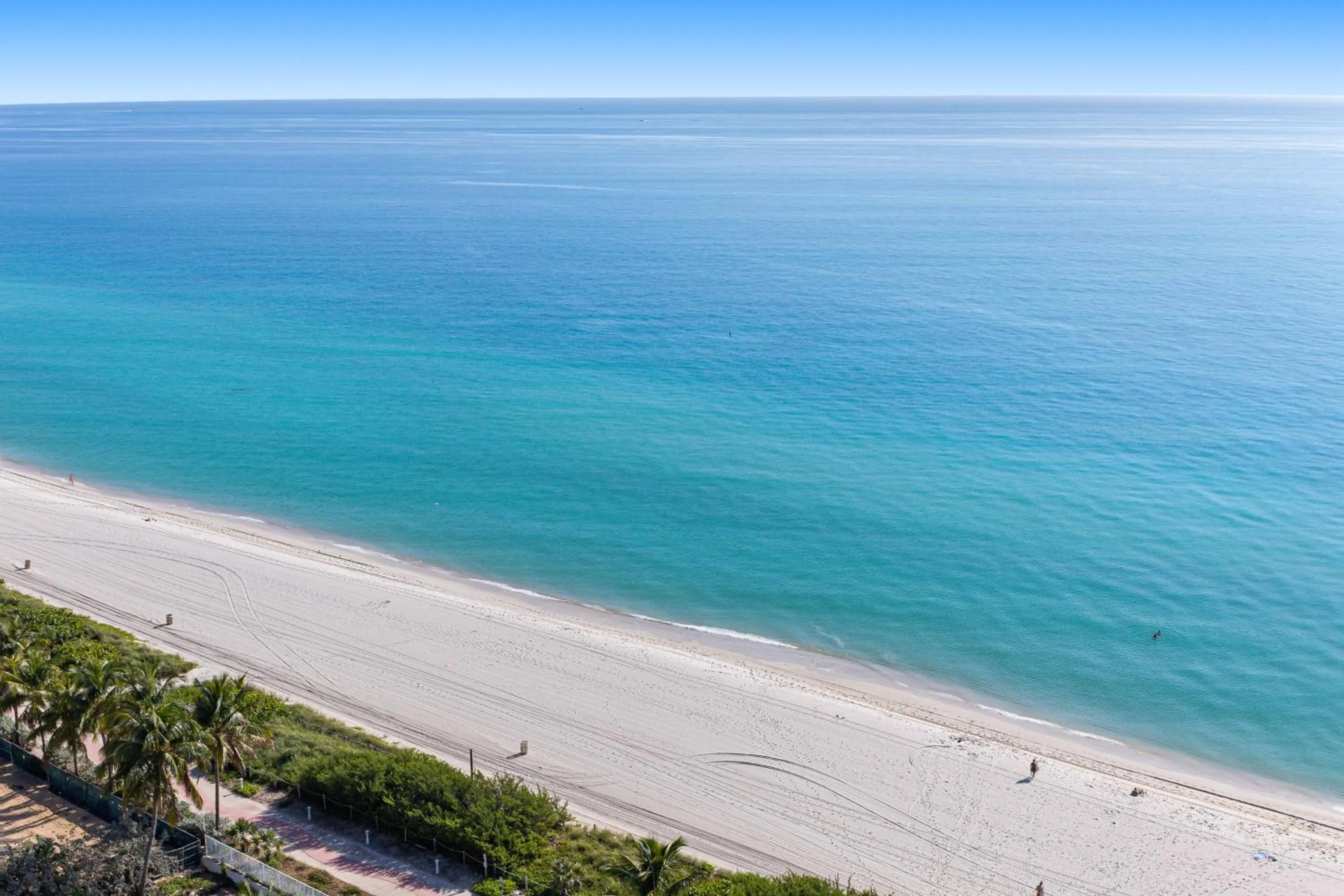 Beach in Dharma Home Suites Miami Beach at Monte Carlo