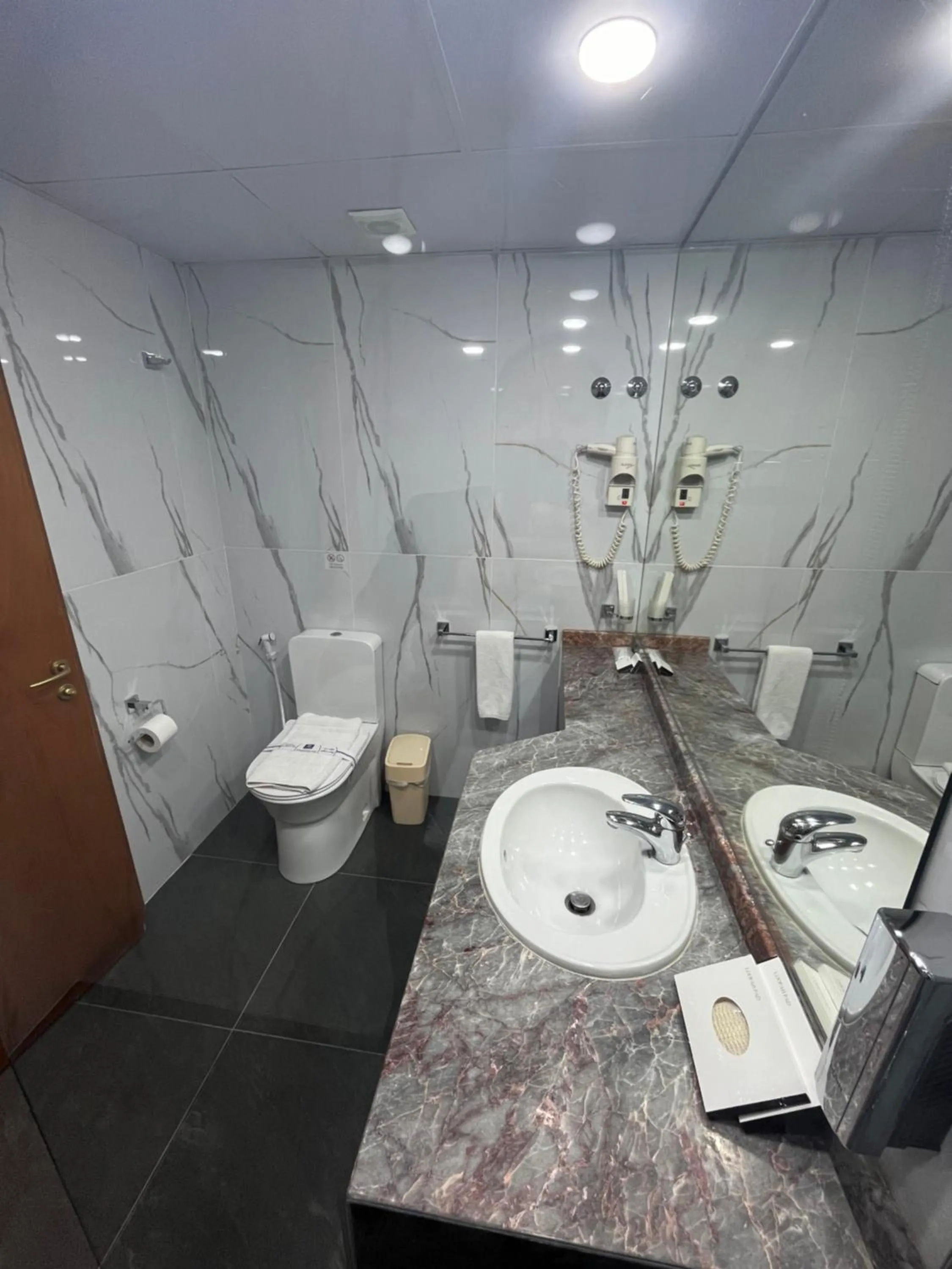 Toilet in El Sheikh Suites Hotel