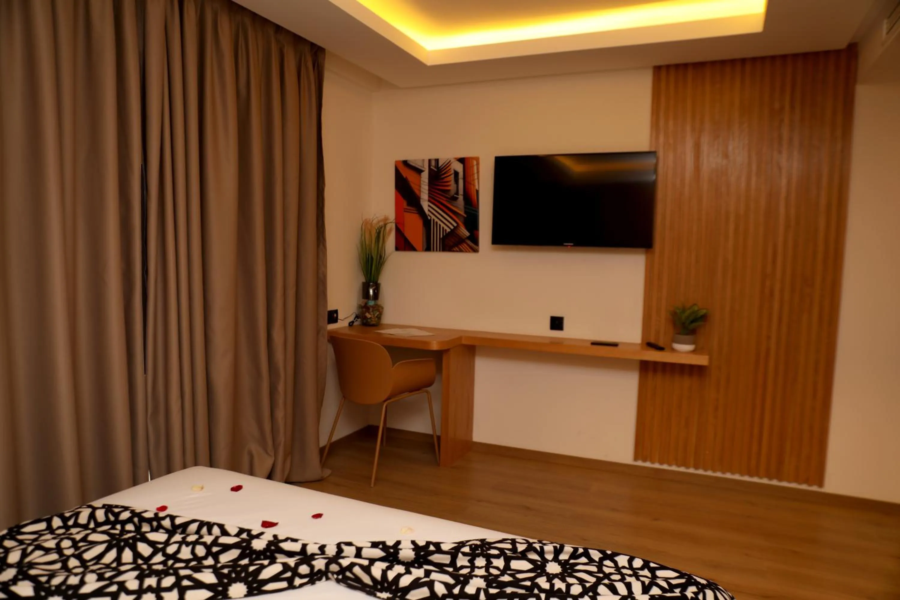 TV and multimedia, Bed in Unico Hotel & Spa Casablanca