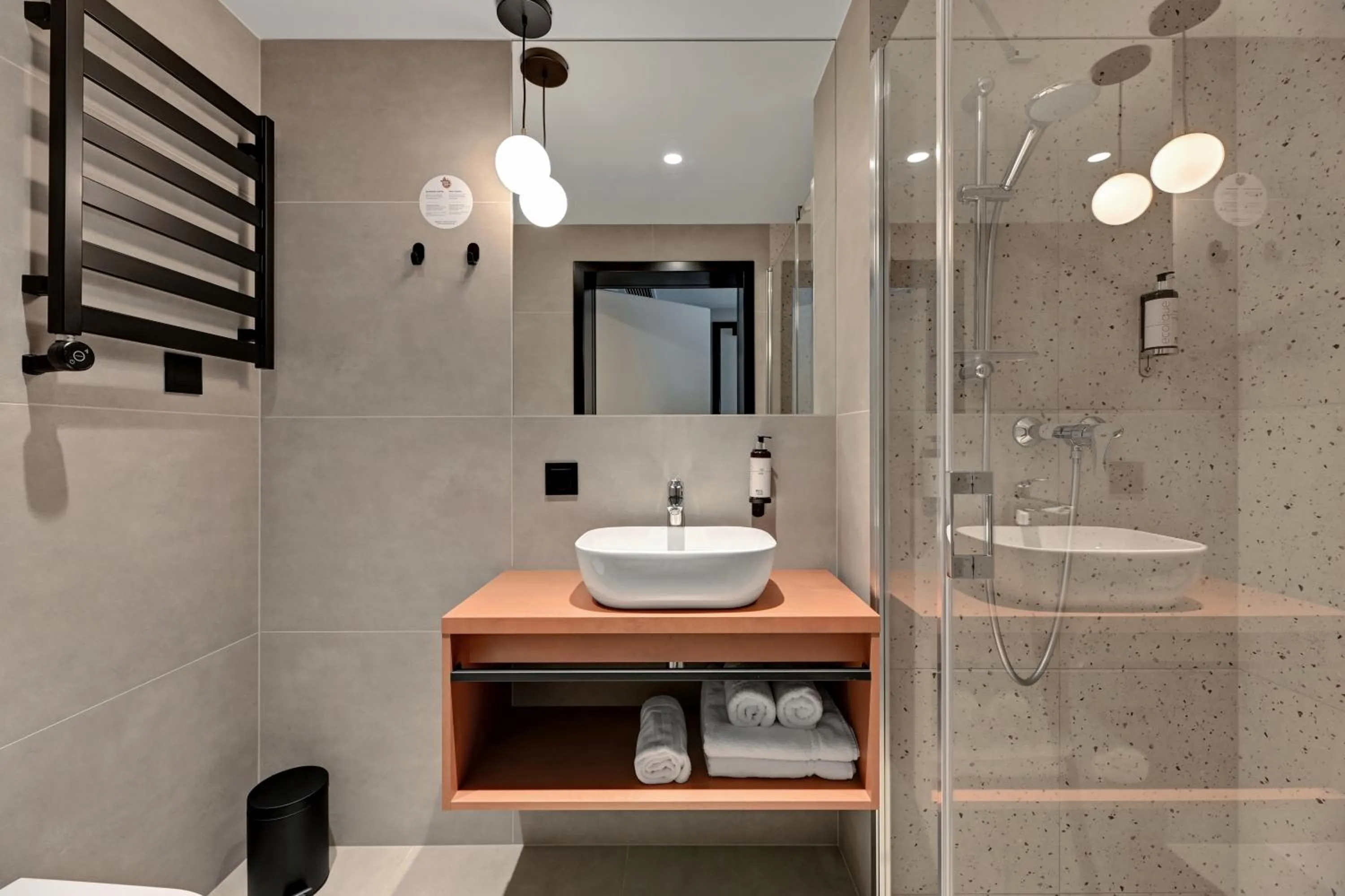 Shower in Hotel Milo Gdansk Airport