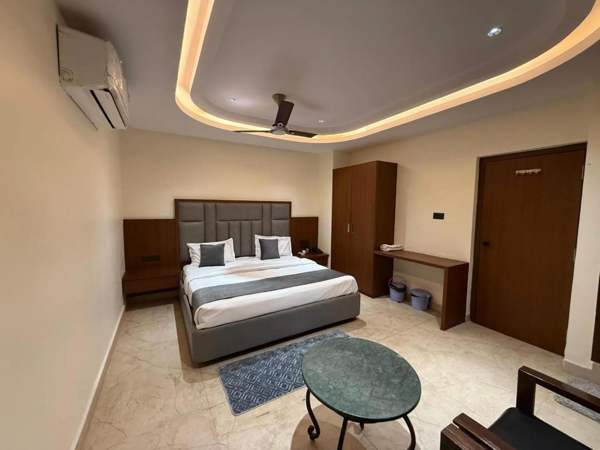 Bed in Agarwal's Residency