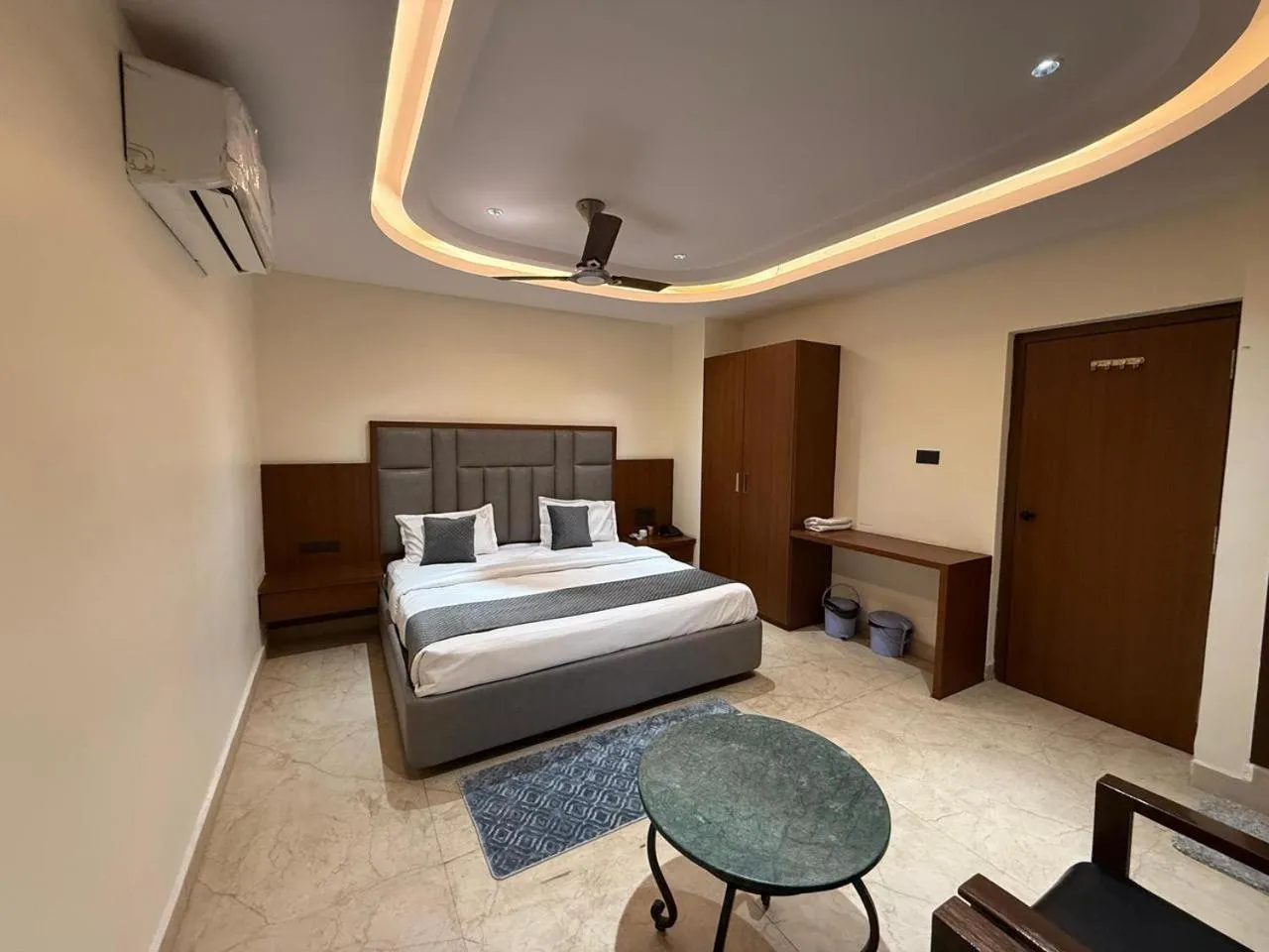 Bed in Agarwal's Residency