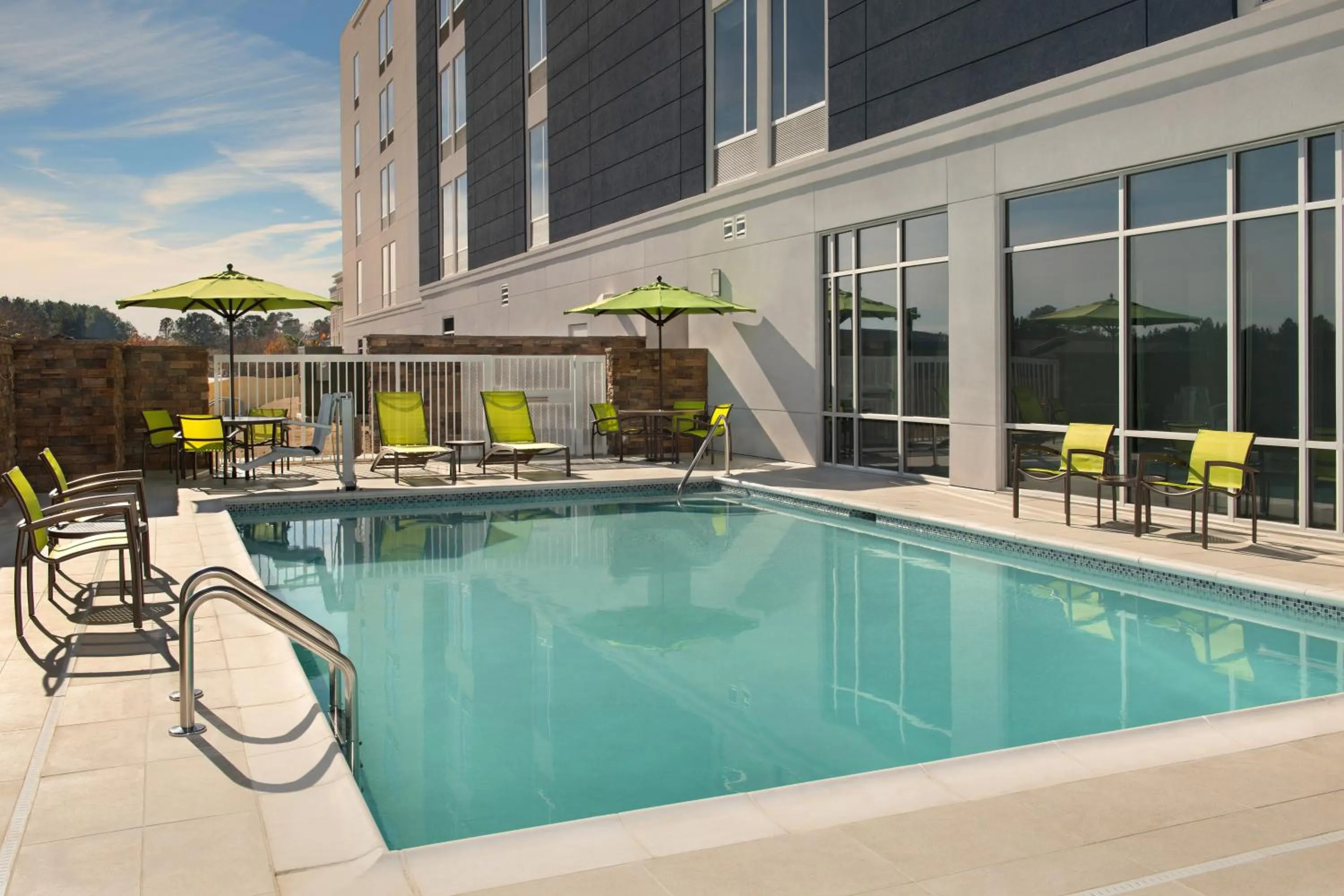 Swimming pool in SpringHill Suites by Marriott Fayetteville I-95