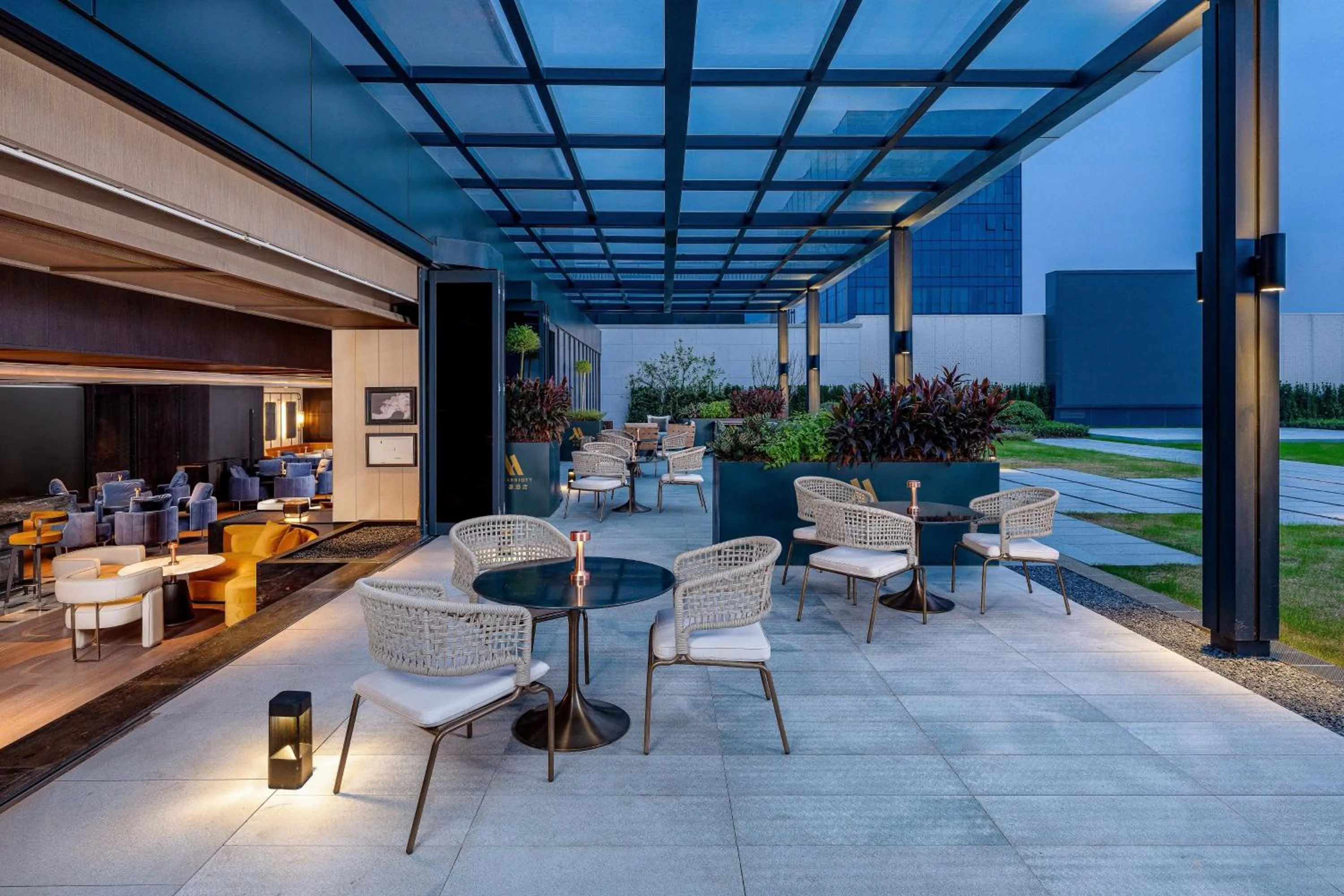 Lounge or bar in Shaoxing Marriott Hotel Shangyu