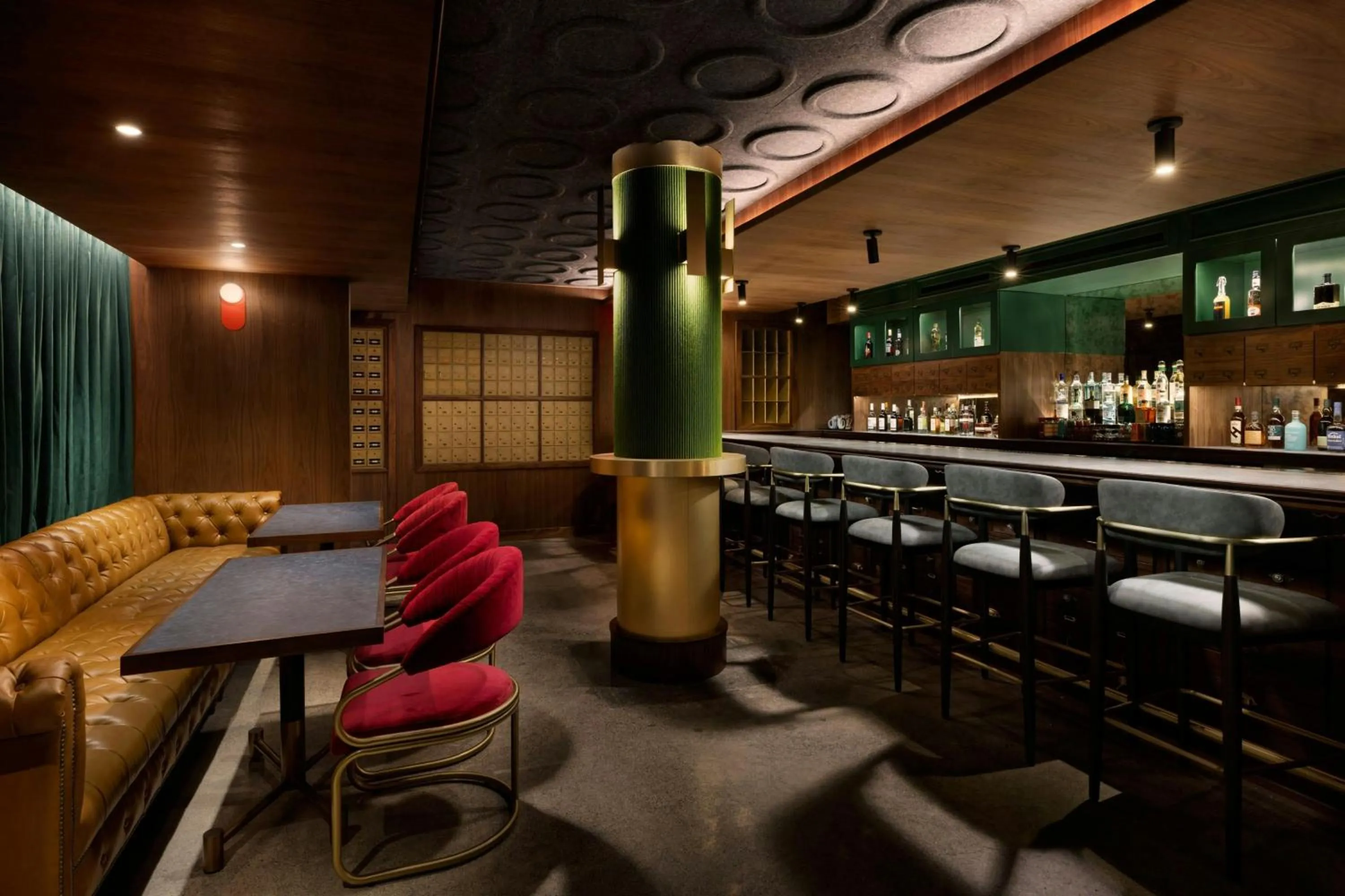 Restaurant/places to eat in AC Hotel by Marriott Honolulu