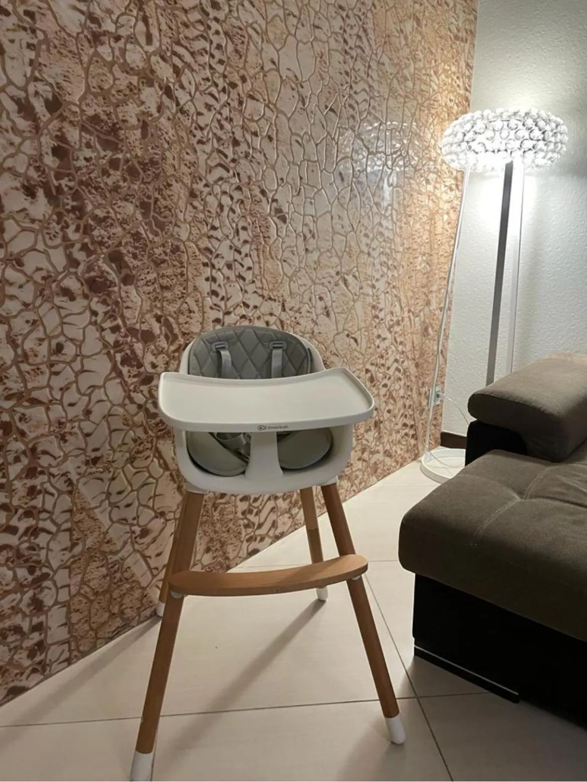 Three-Bedroom Apartment in Suite Gravina + box auto privato