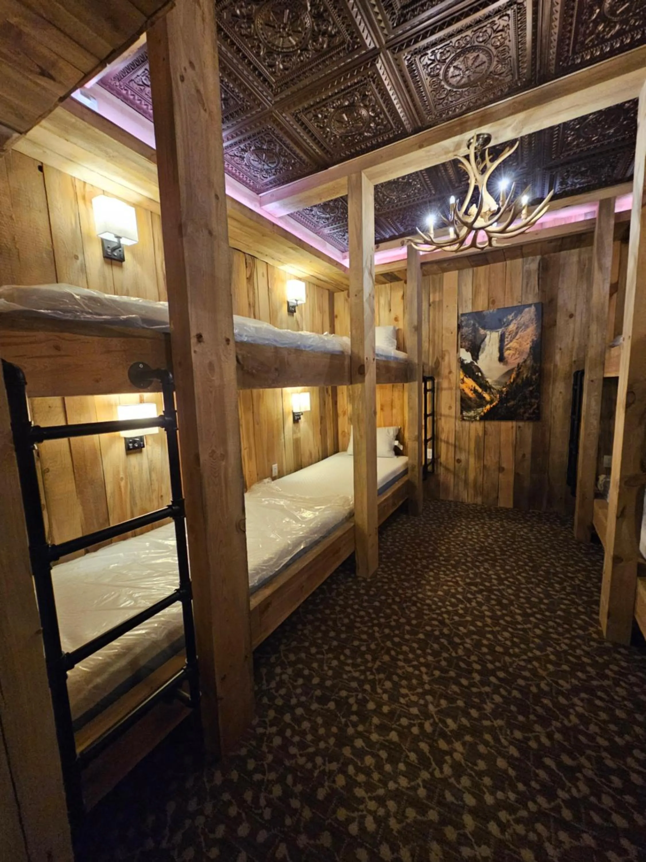 bunk bed, Bed in Eaglescape Suites and Event Center