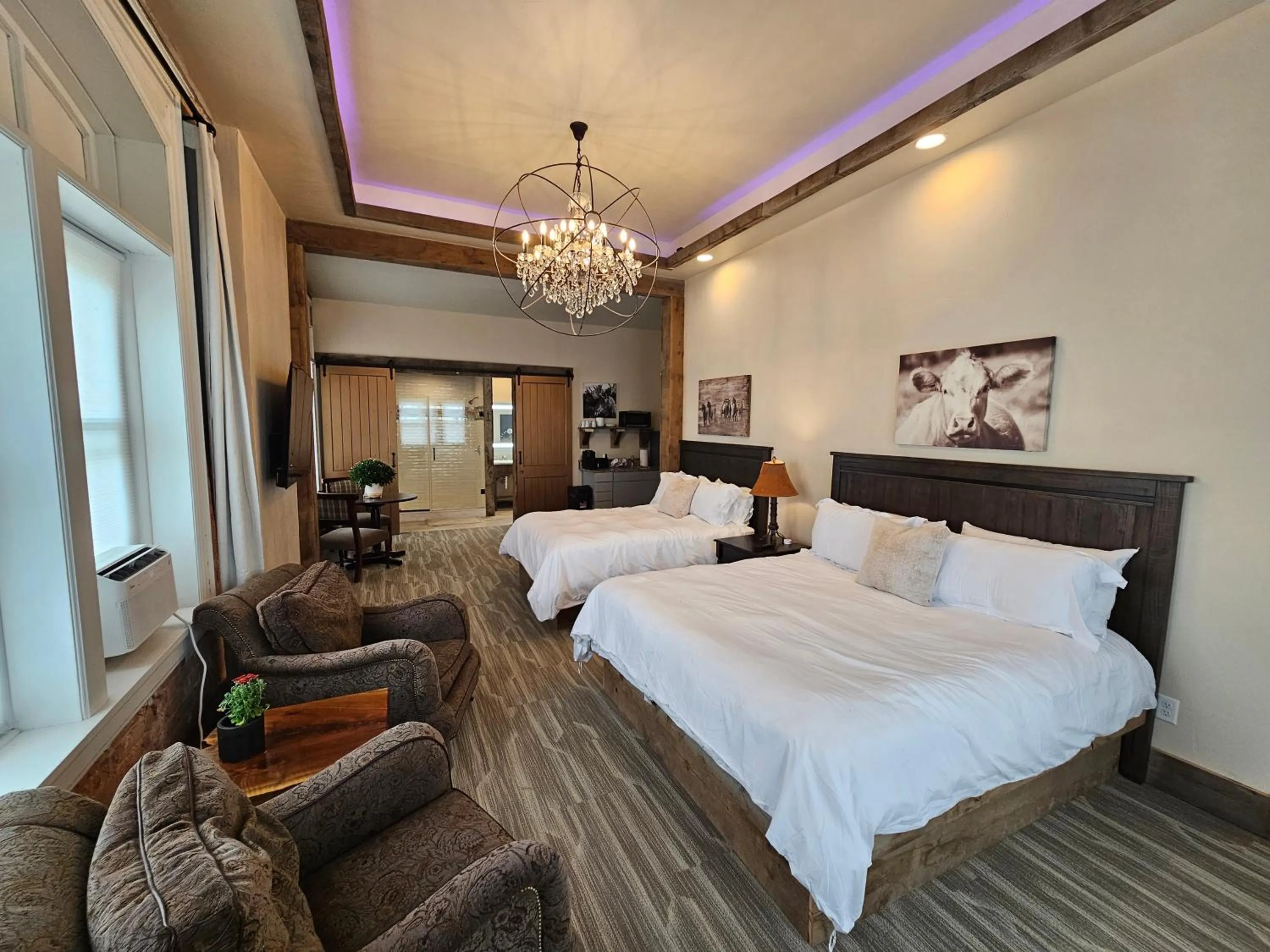 Bed in Eaglescape Suites and Event Center