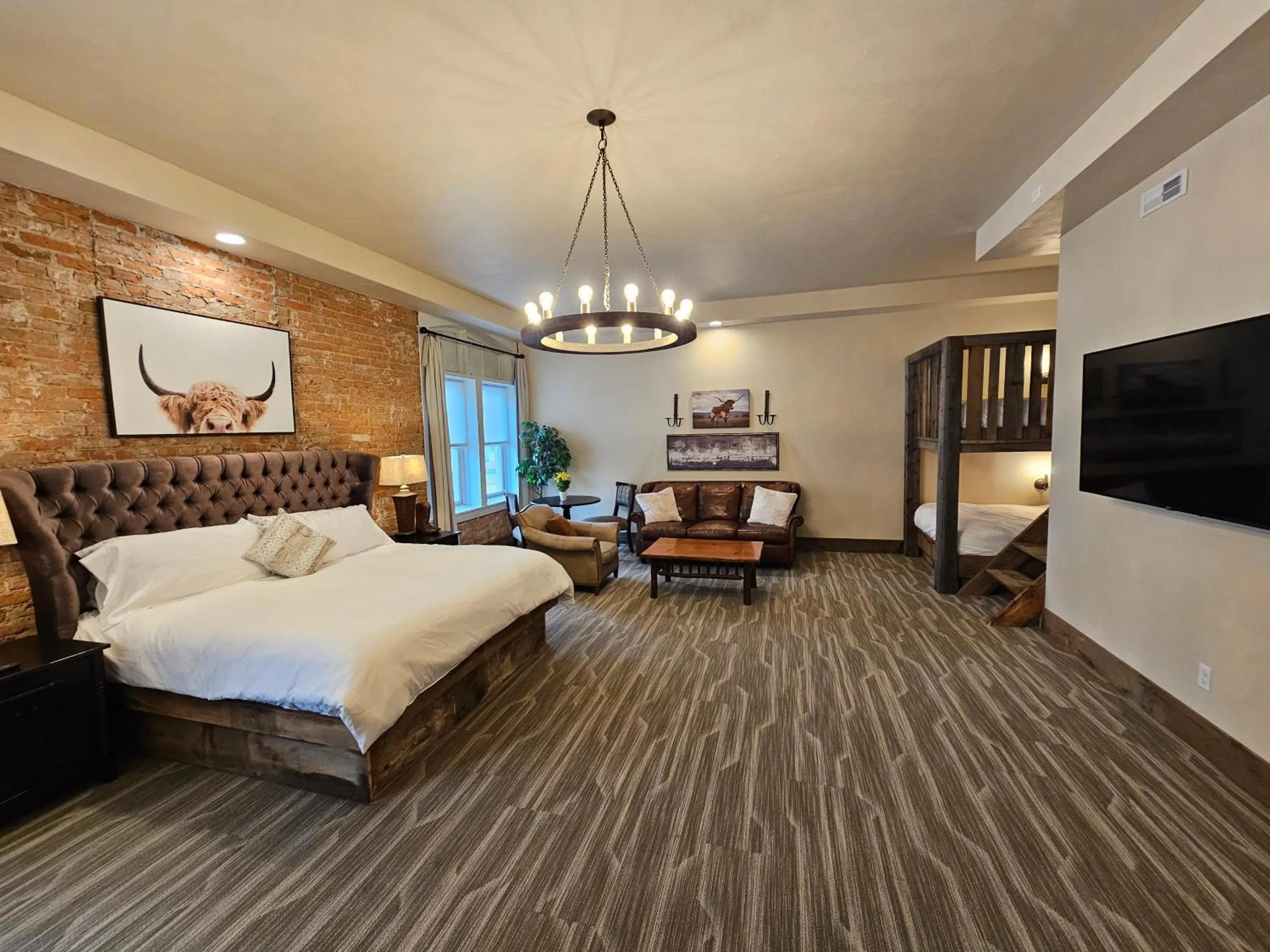 Bed in Eaglescape Suites and Event Center