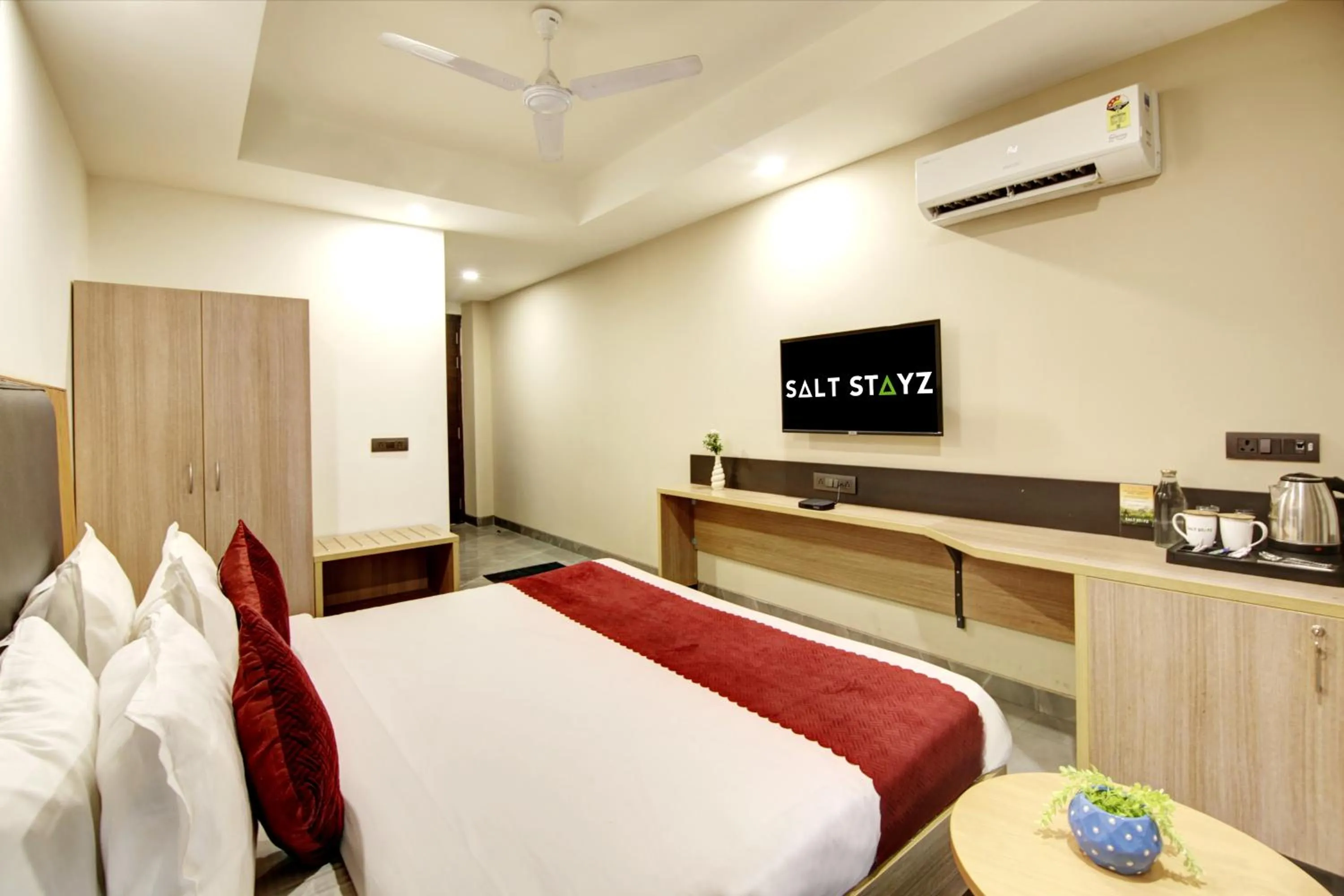 Bed in Saltstayz Premier - Cyber Hub