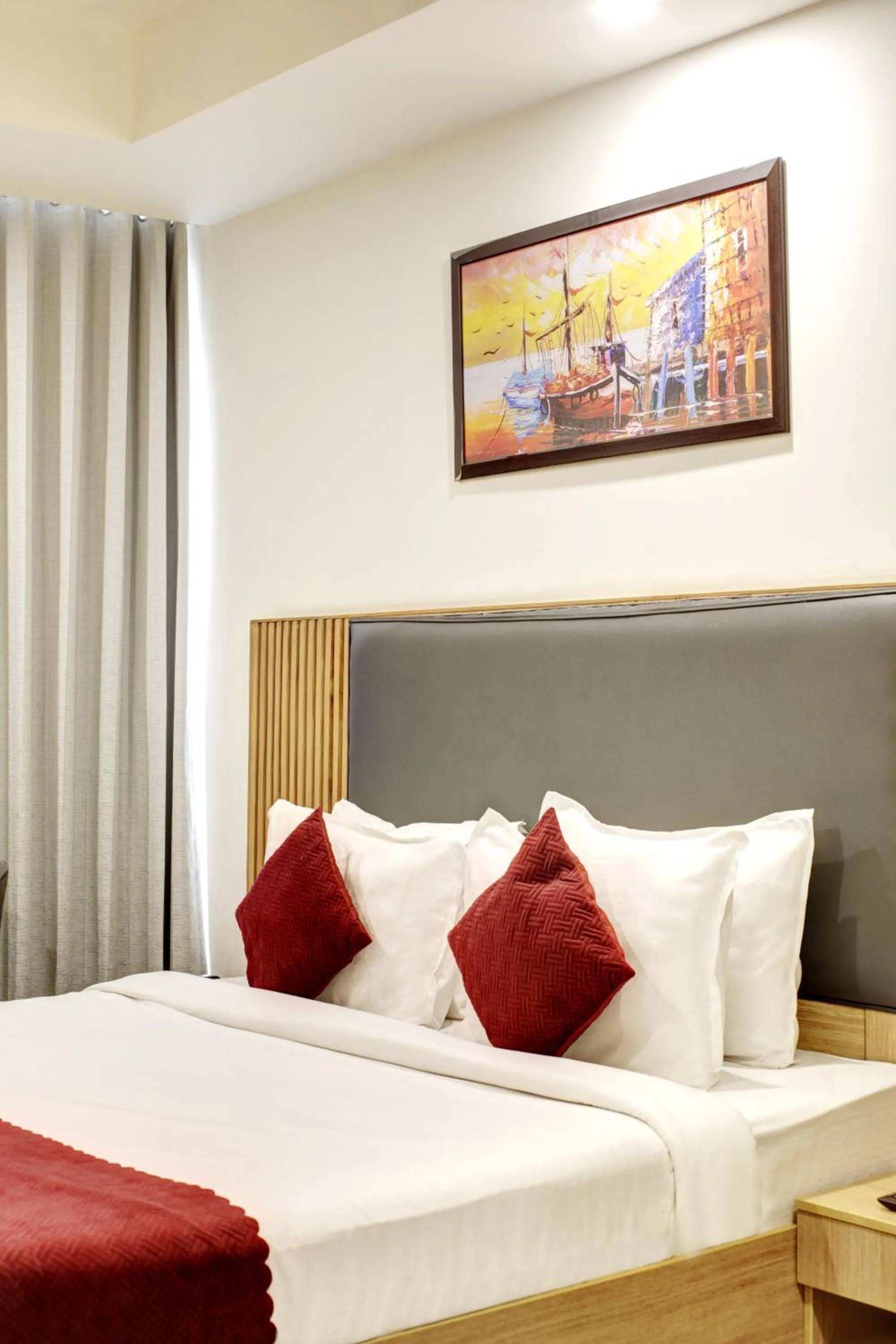 Bed in Saltstayz Premier - Cyber Hub