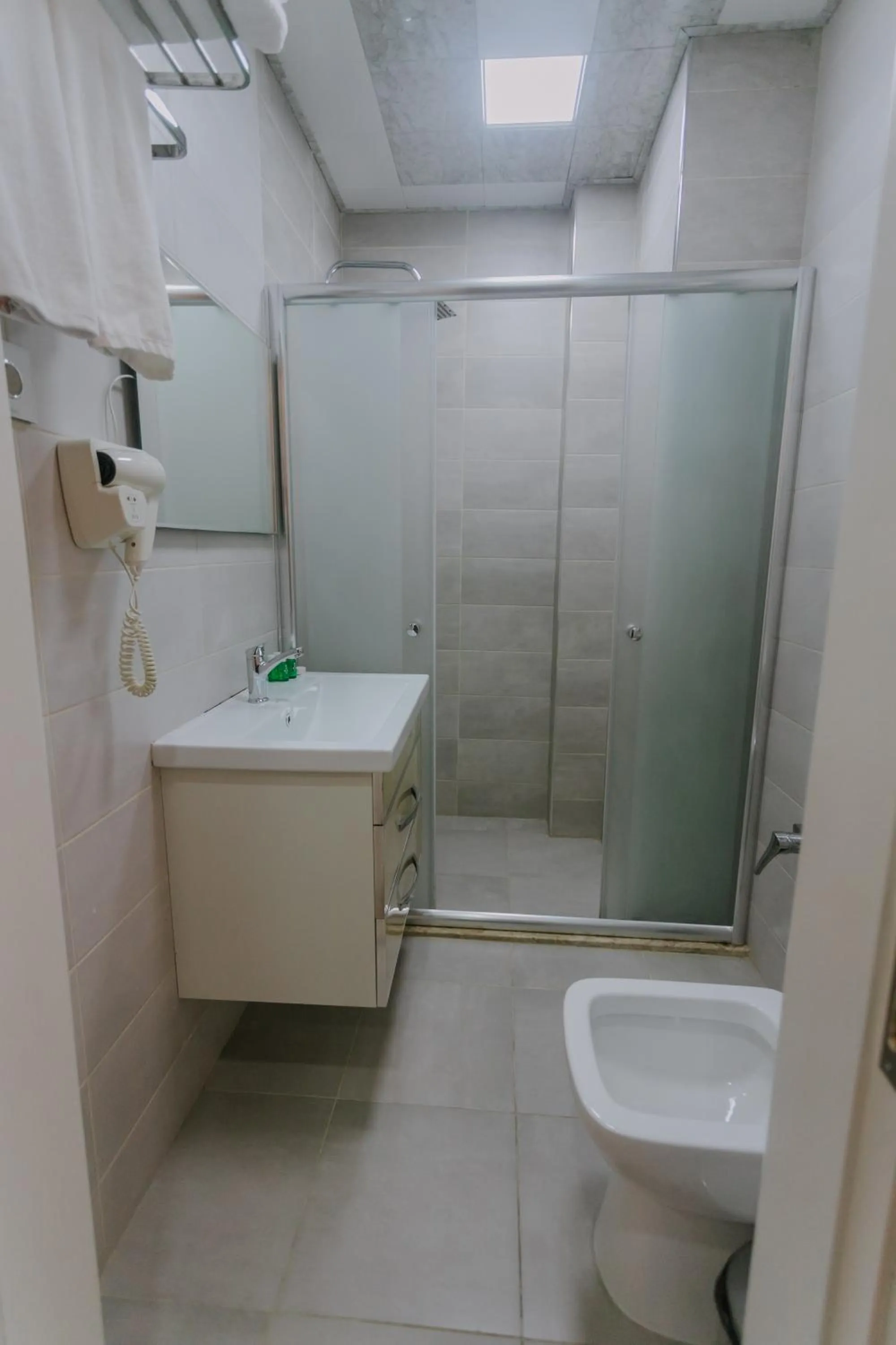 Shower in Madina-ZamZam Halal Hotels Group