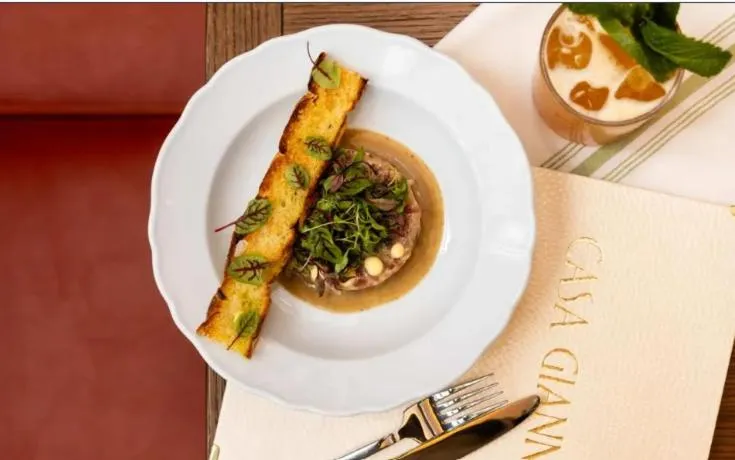 Restaurant/places to eat in Gale Miami Hotel & Residences