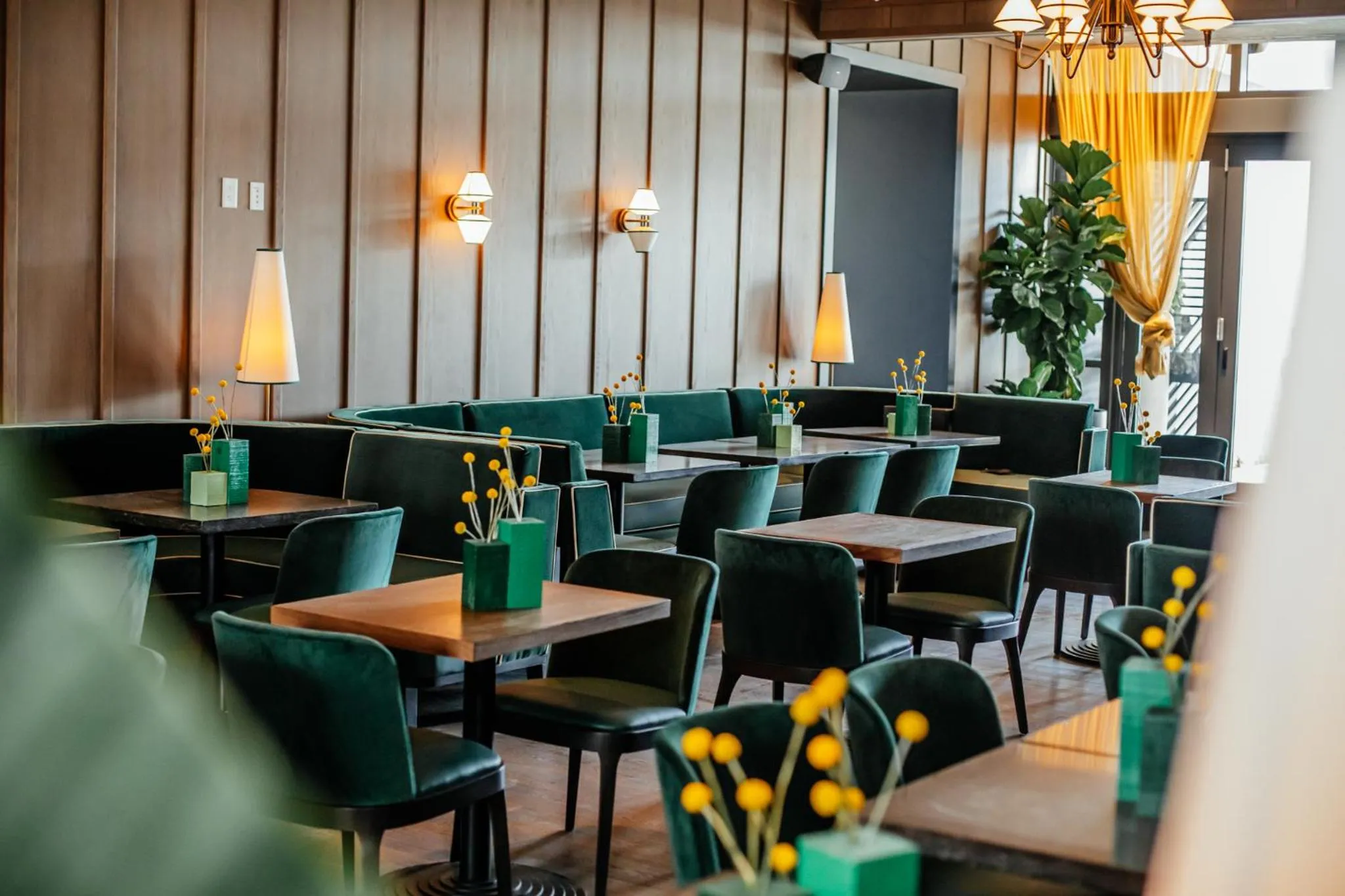 Restaurant/places to eat in Gale Miami Hotel & Residences