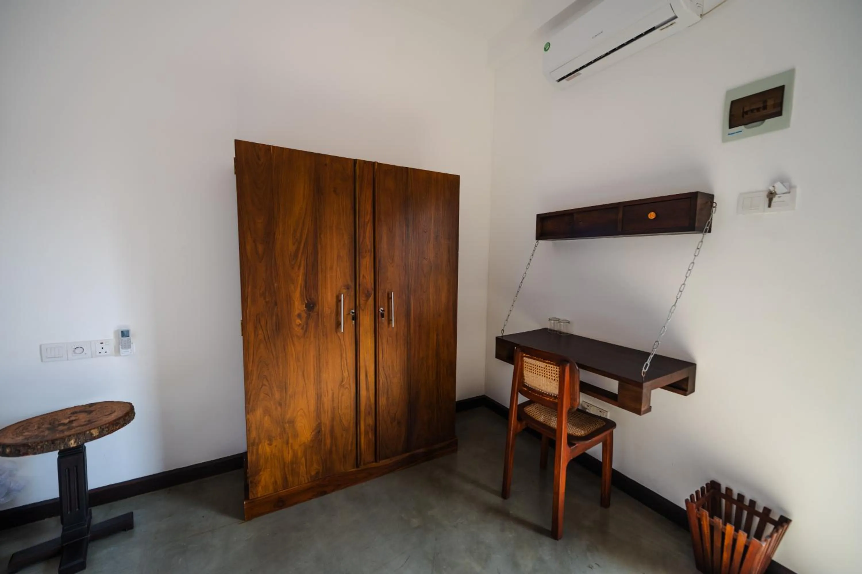 wardrobe in Sky House Ahangama