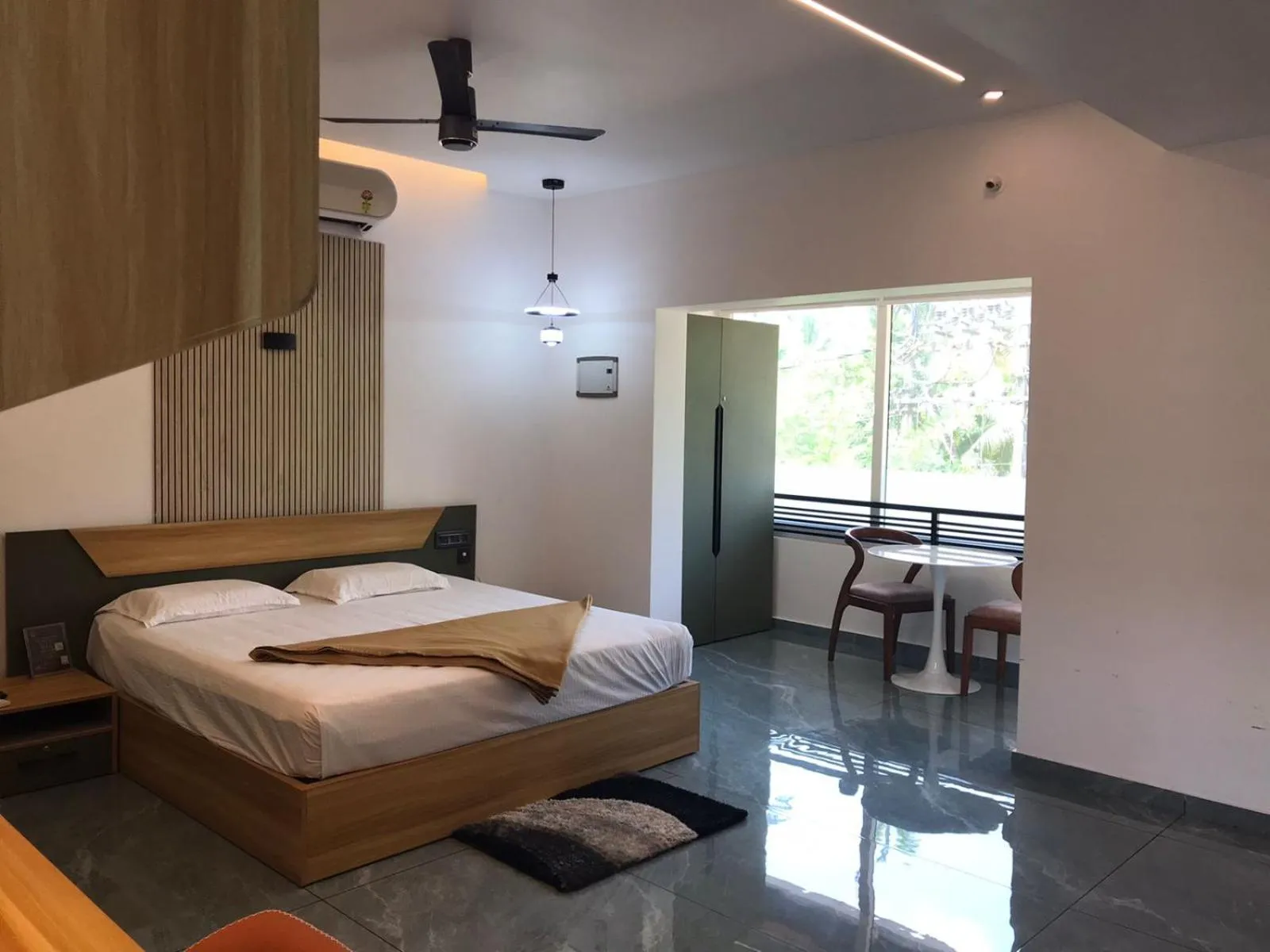 Bed in Kalloos Island Backwater Resort