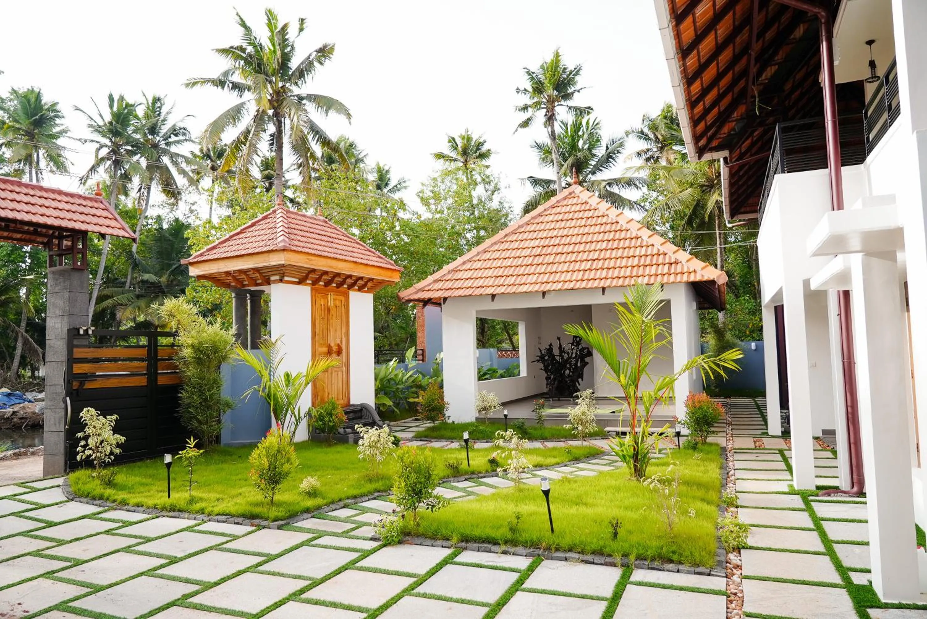 Kalloos Island Backwater Resort