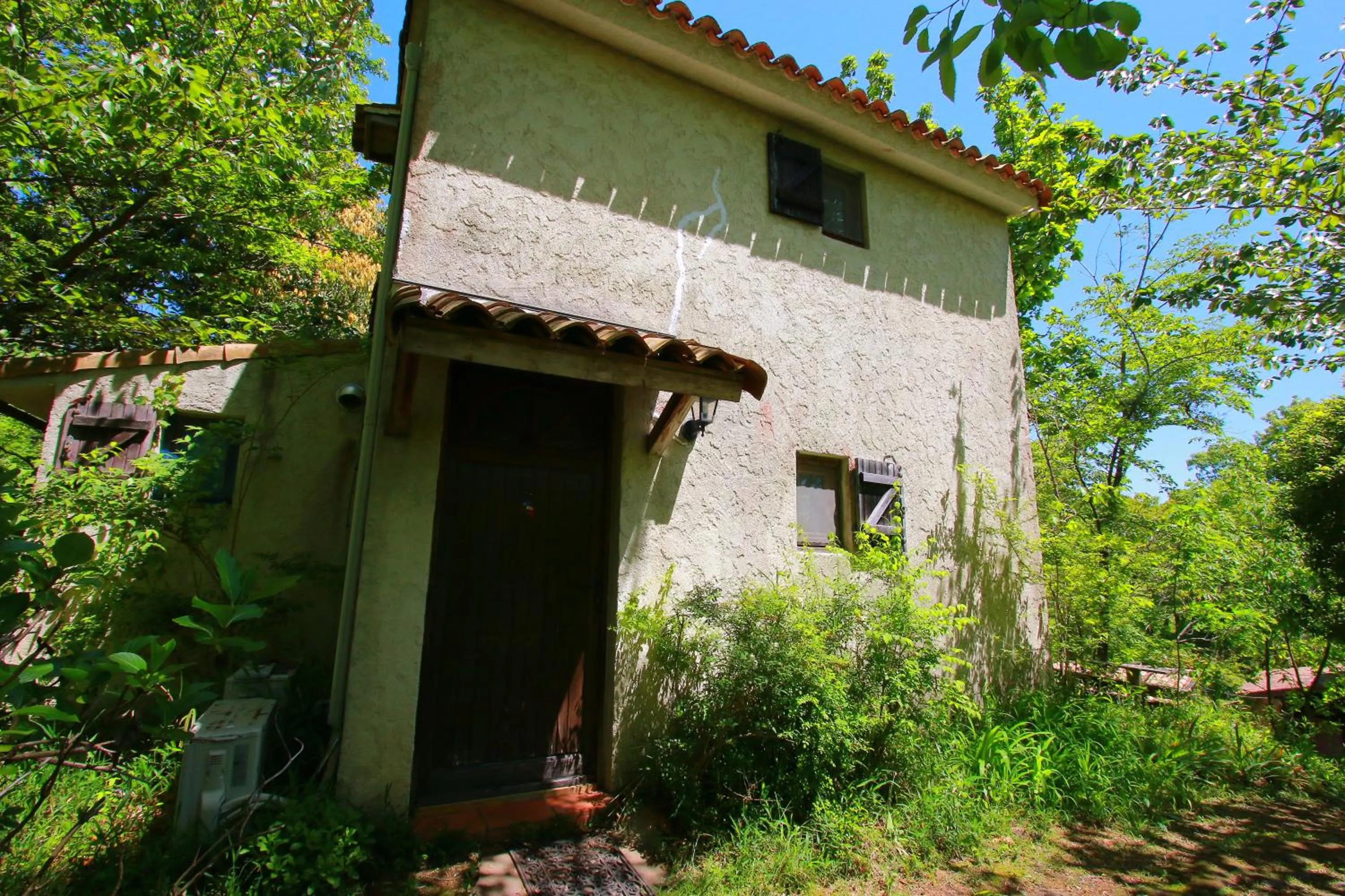 Property building in Auberge Koyama