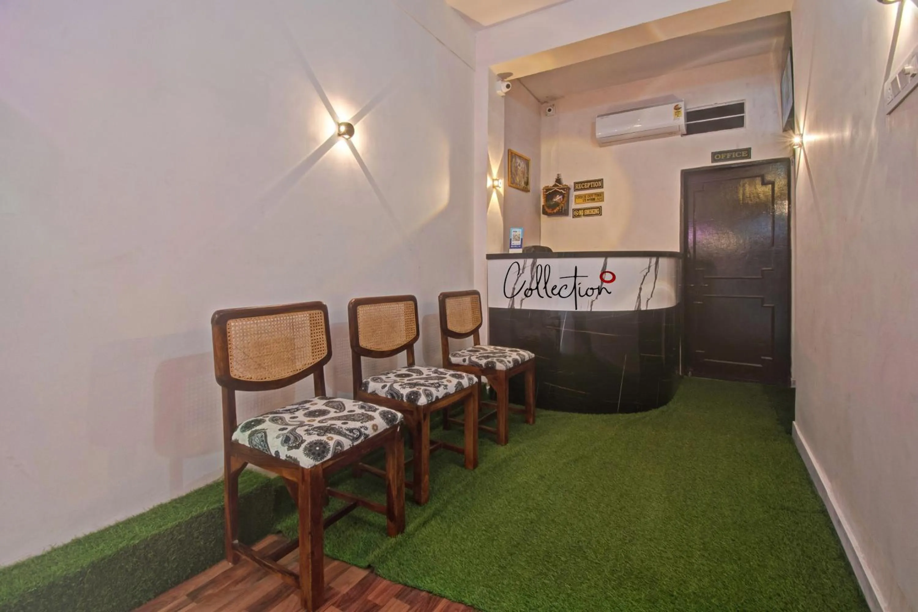 Lobby or reception in Hotel O The Legent Hotel