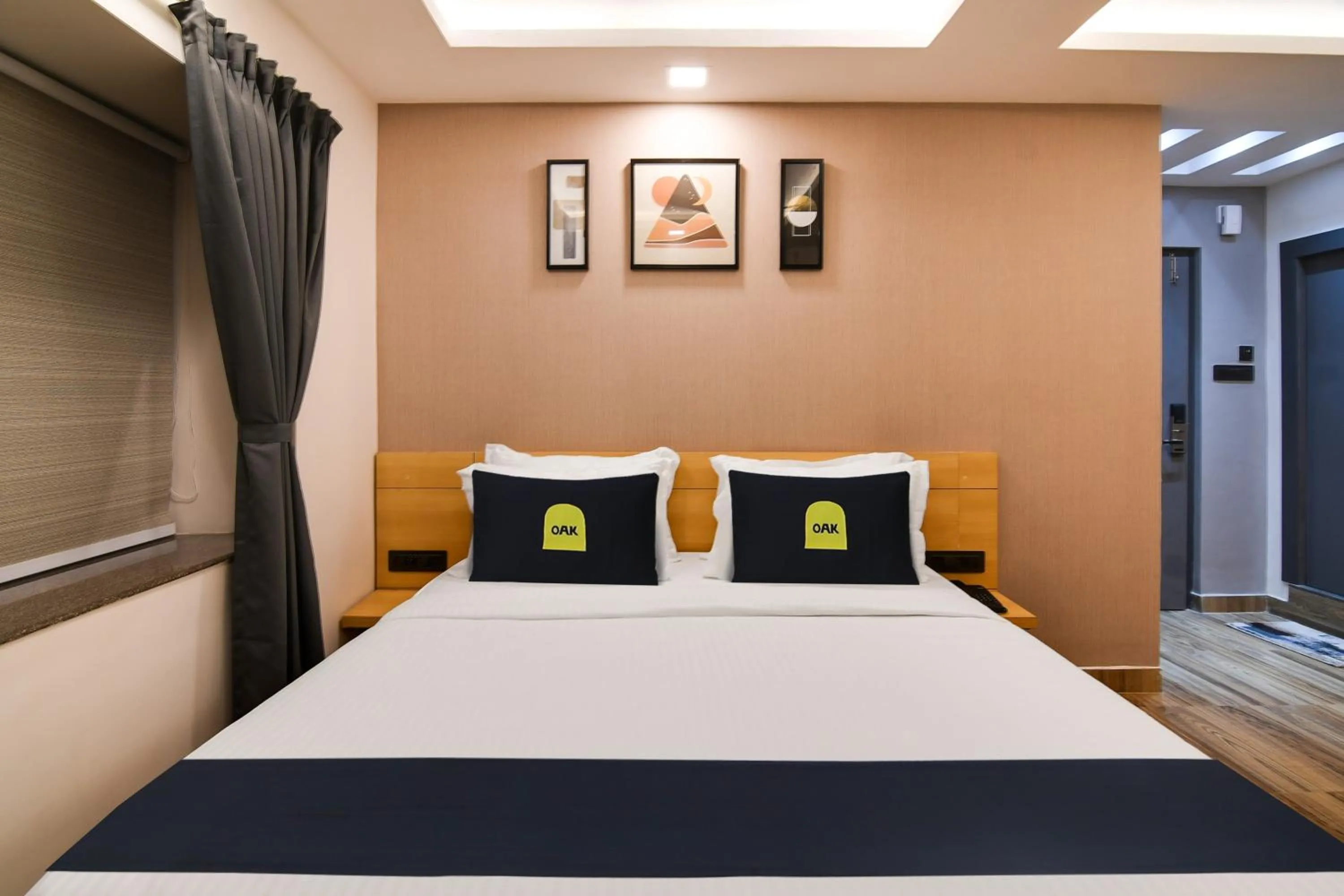 Bedroom, Bed in Townhouse Oak Sayhallo Ecstasy