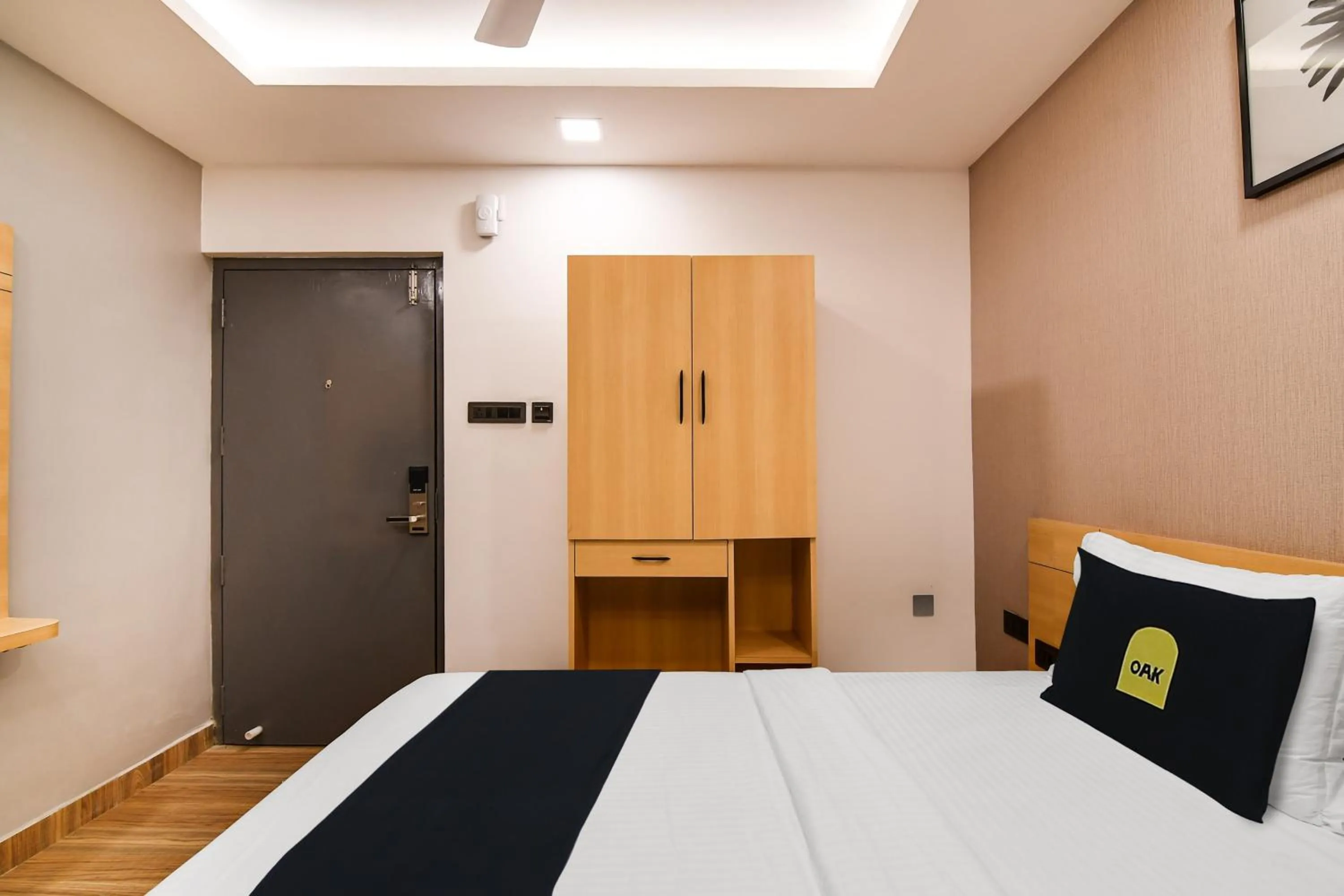 Bedroom, Bed in Townhouse Oak Sayhallo Ecstasy