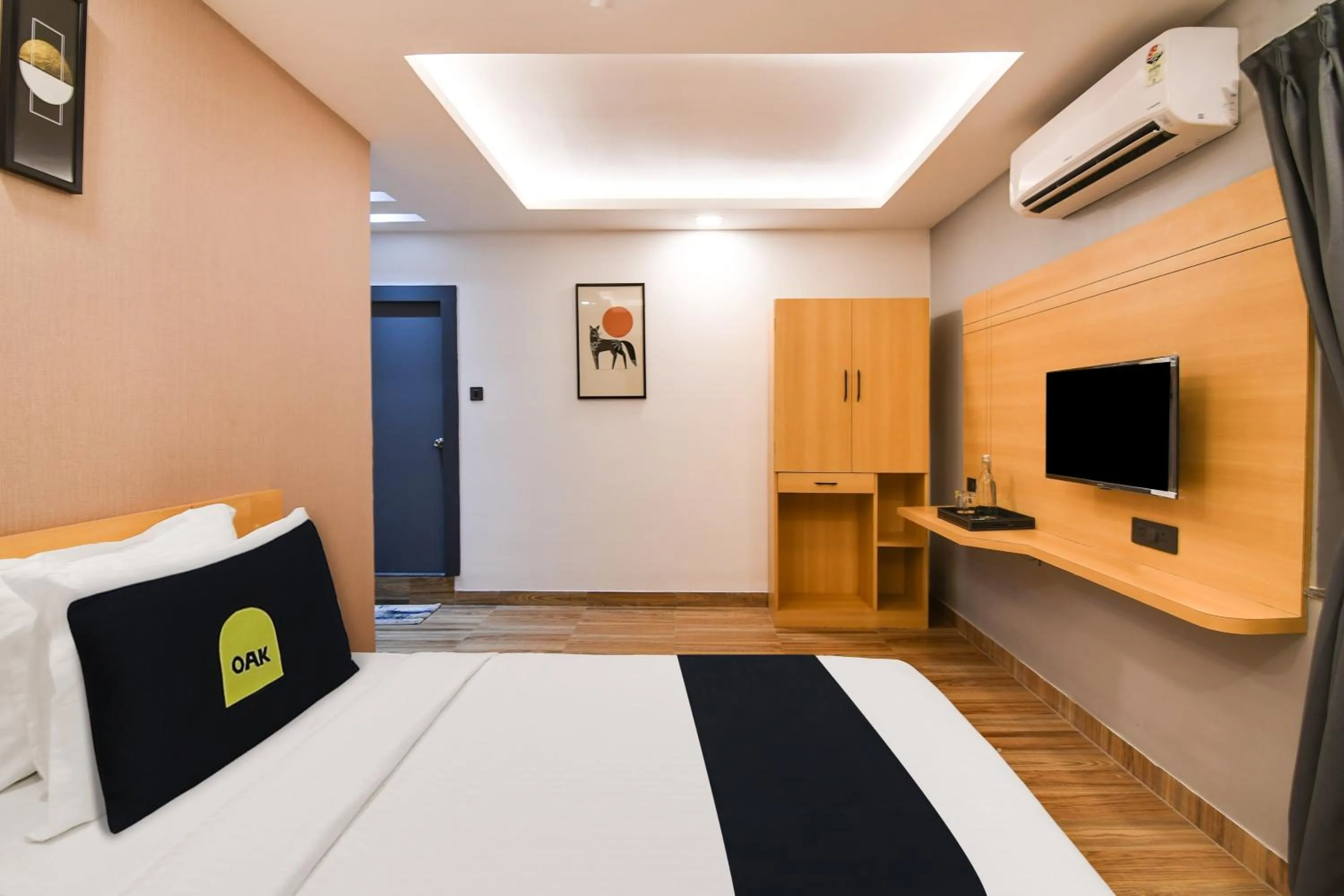 Bedroom, Bed in Townhouse Oak Sayhallo Ecstasy