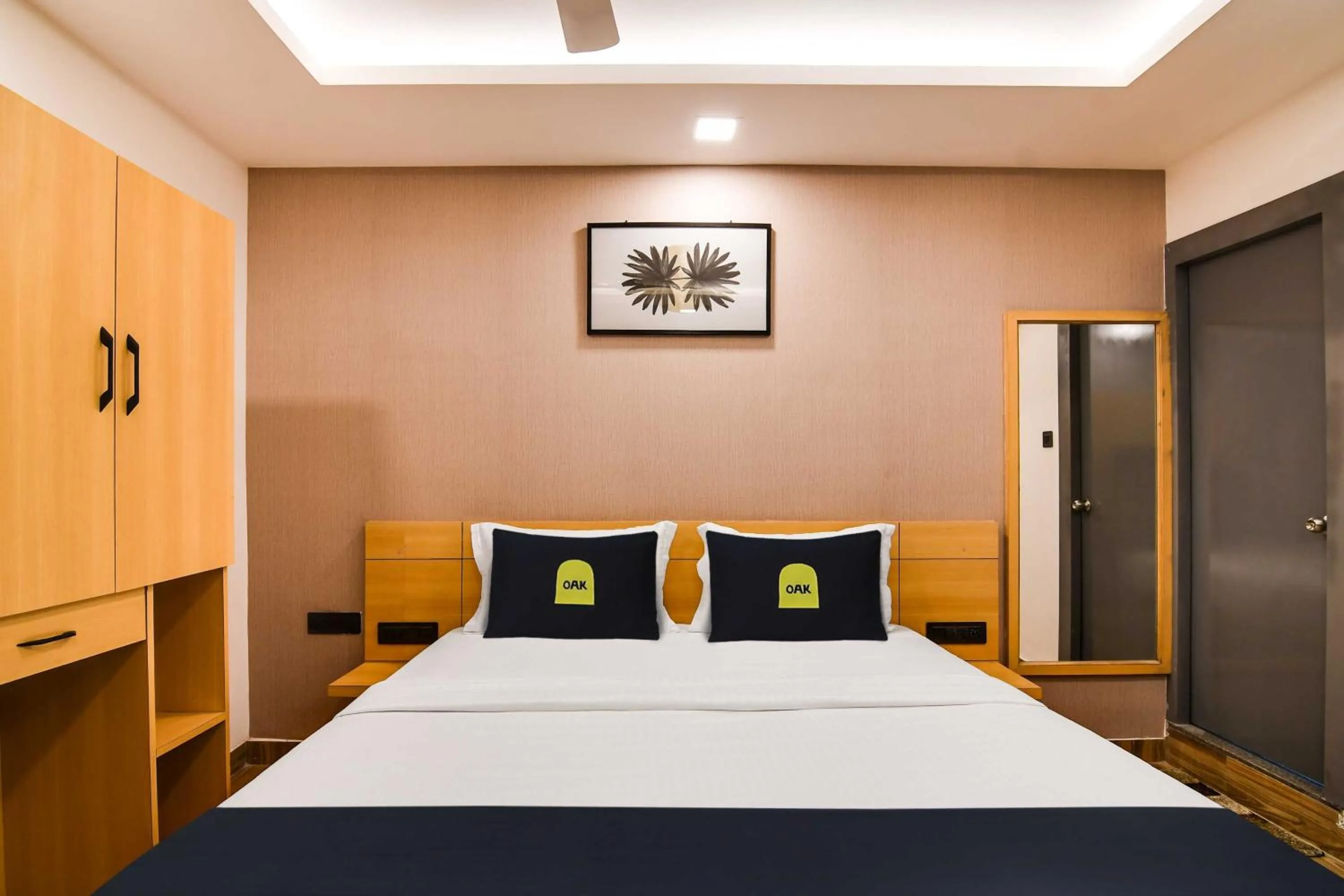 Bedroom, Bed in Townhouse Oak Sayhallo Ecstasy