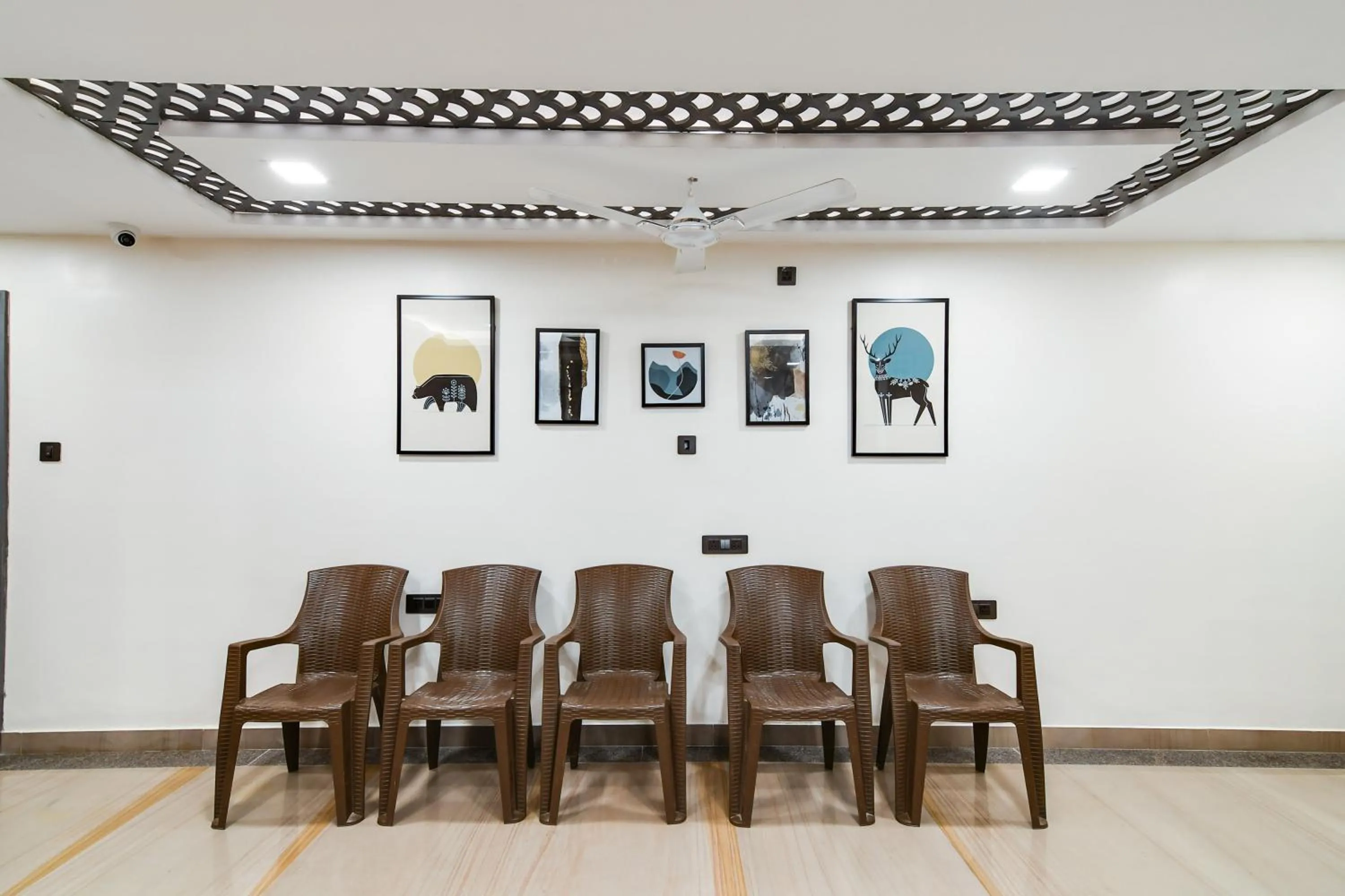 Lobby or reception in Townhouse Oak Sayhallo Ecstasy