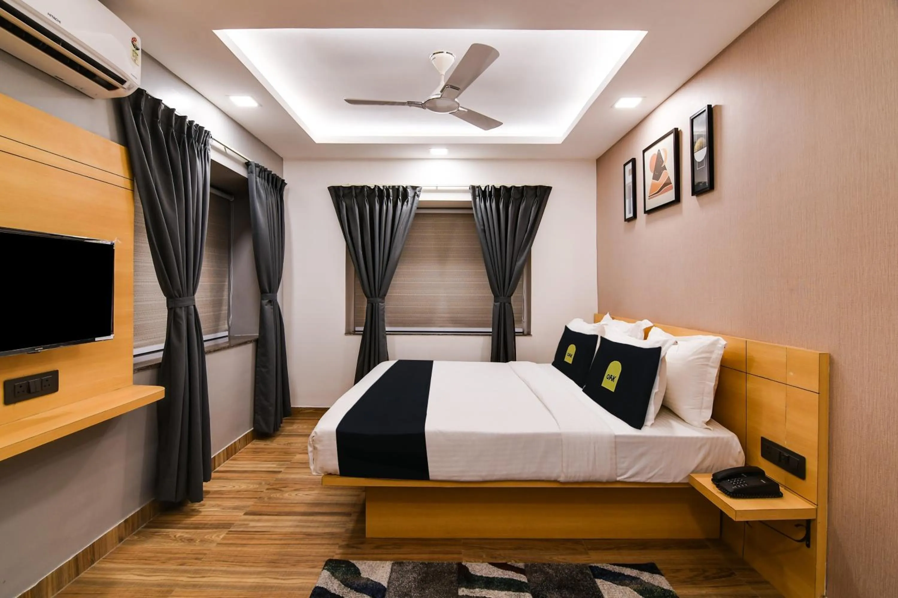 Bathroom, Bed in Townhouse Oak Sayhallo Ecstasy