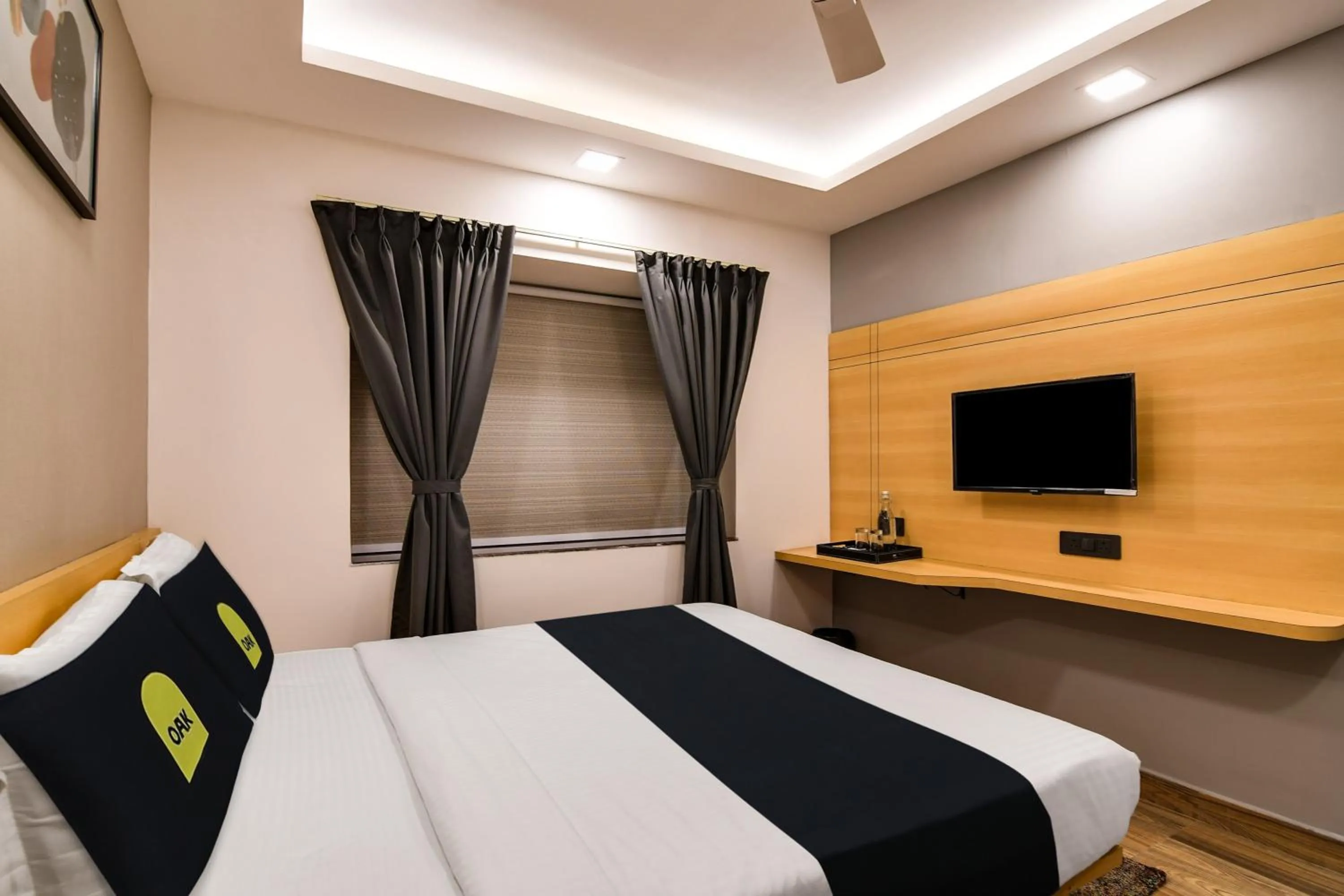 Bedroom, Bed in Townhouse Oak Sayhallo Ecstasy